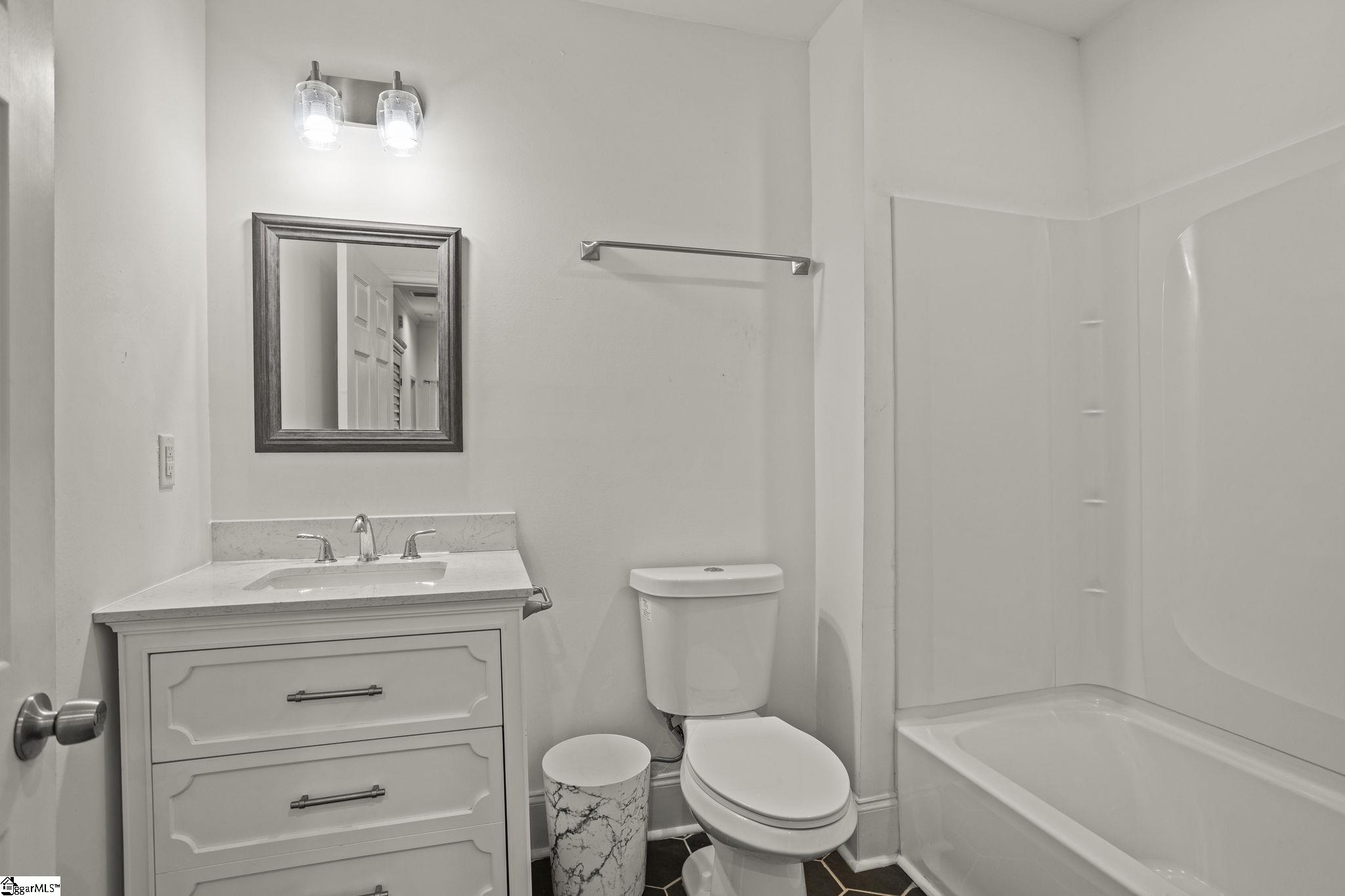 36 E Main Street Greenville, SC 29611