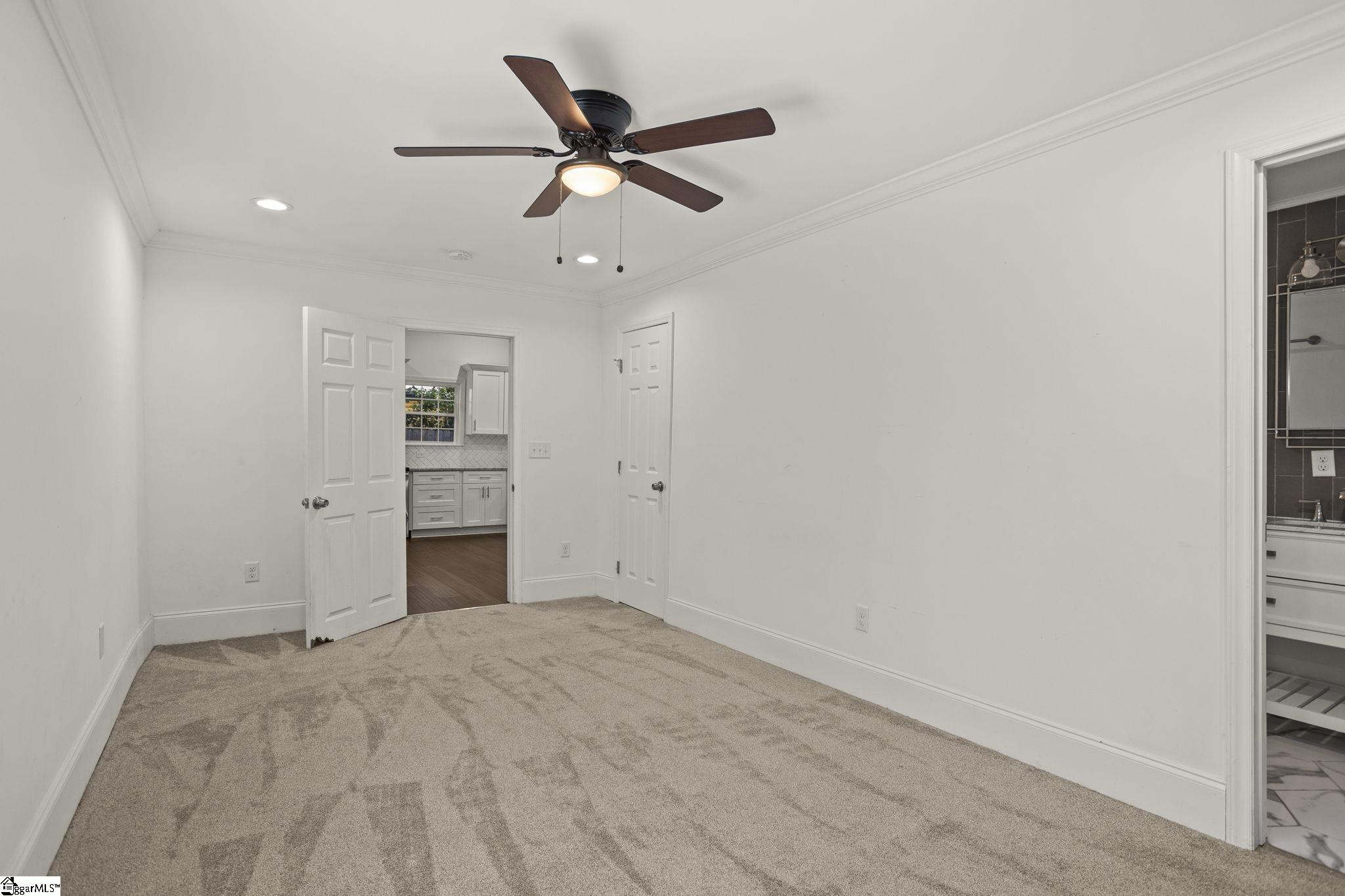 36 E Main Street Greenville, SC 29611