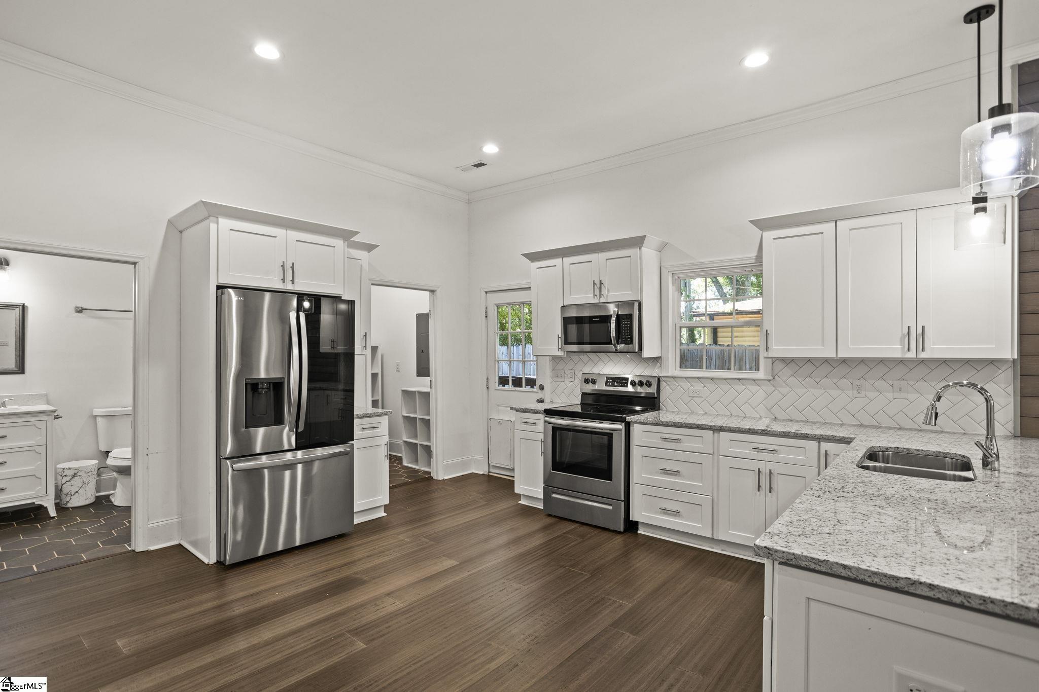 36 E Main Street Greenville, SC 29611