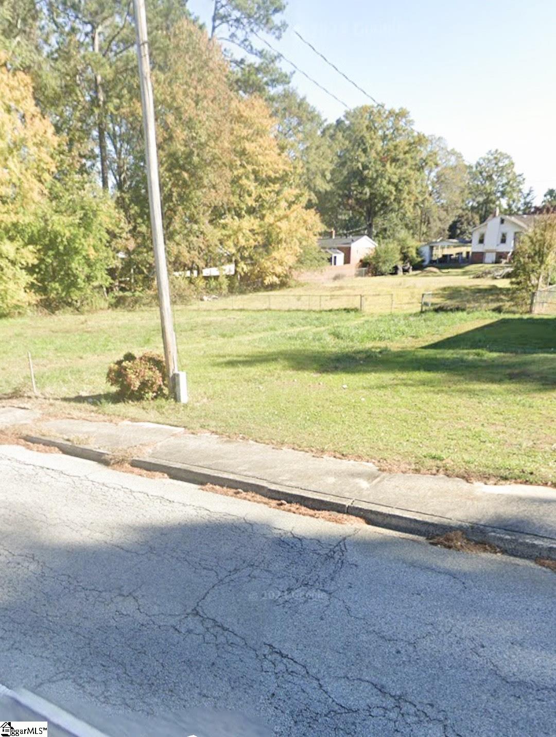 552 Springdale Drive Clinton, SC 29325