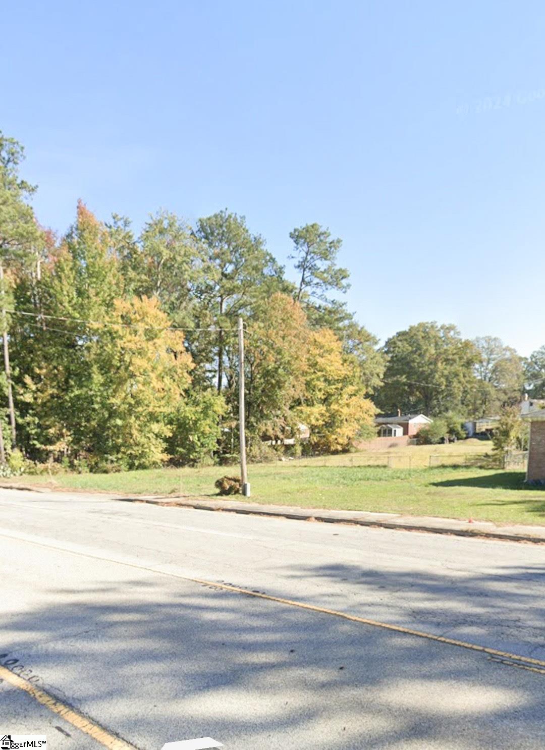 552 Springdale Drive Clinton, SC 29325