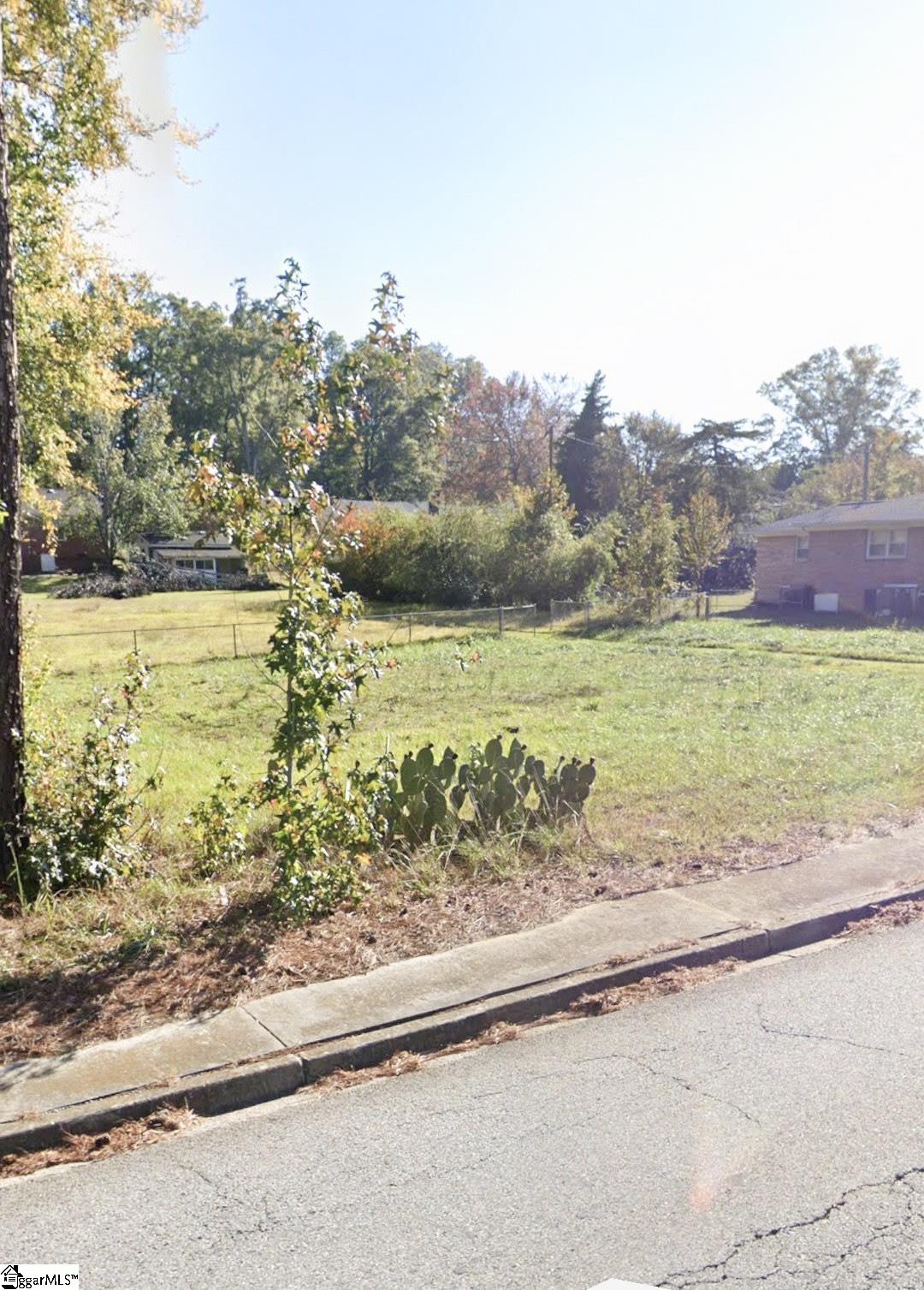 552 Springdale Drive Clinton, SC 29325