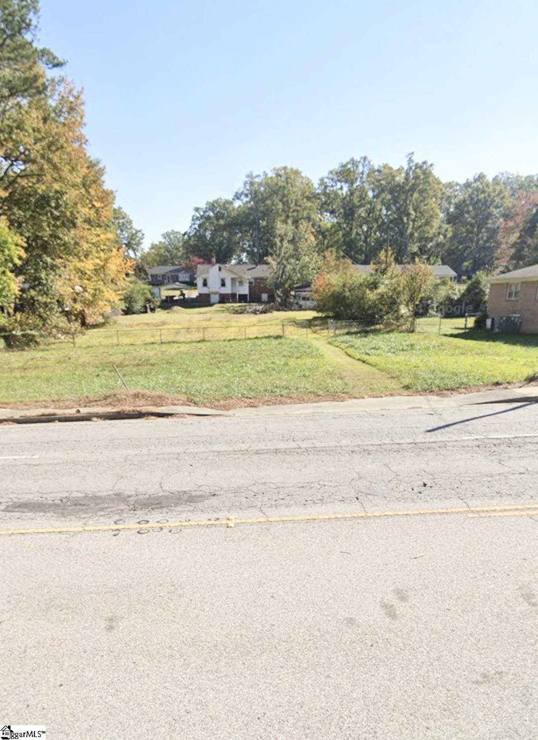 552 Springdale Drive Clinton, SC 29325
