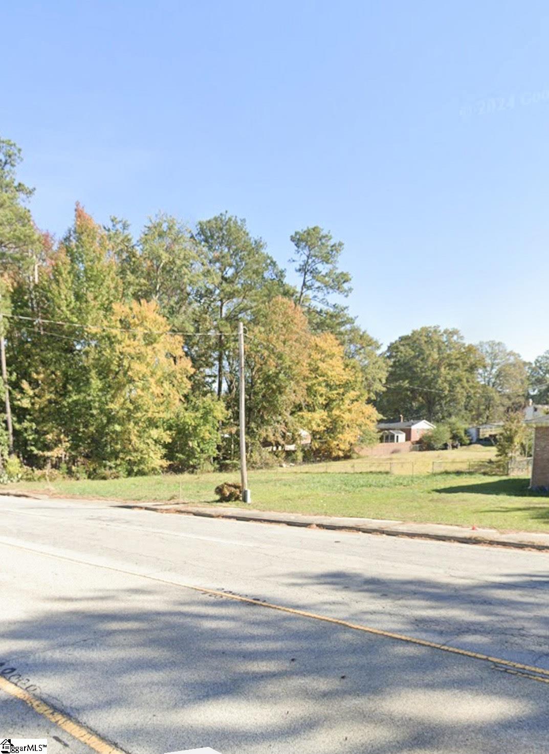 552 Springdale Drive Clinton, SC 29325