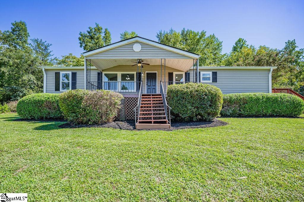 204 N Jamestowne Drive Easley, SC 29640