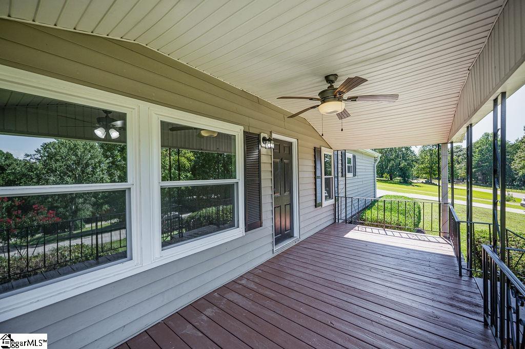 204 N Jamestowne Drive Easley, SC 29640