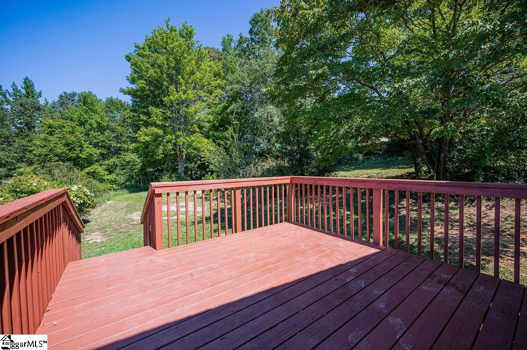 204 N Jamestowne Drive Easley, SC 29640