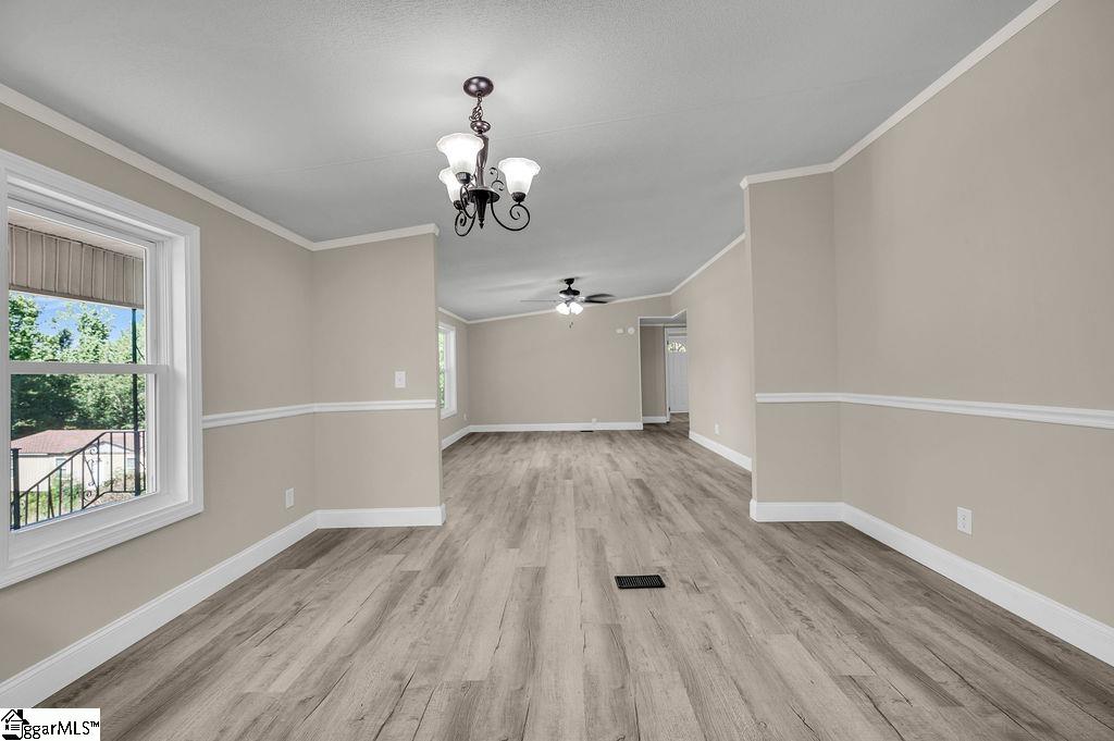 204 N Jamestowne Drive Easley, SC 29640
