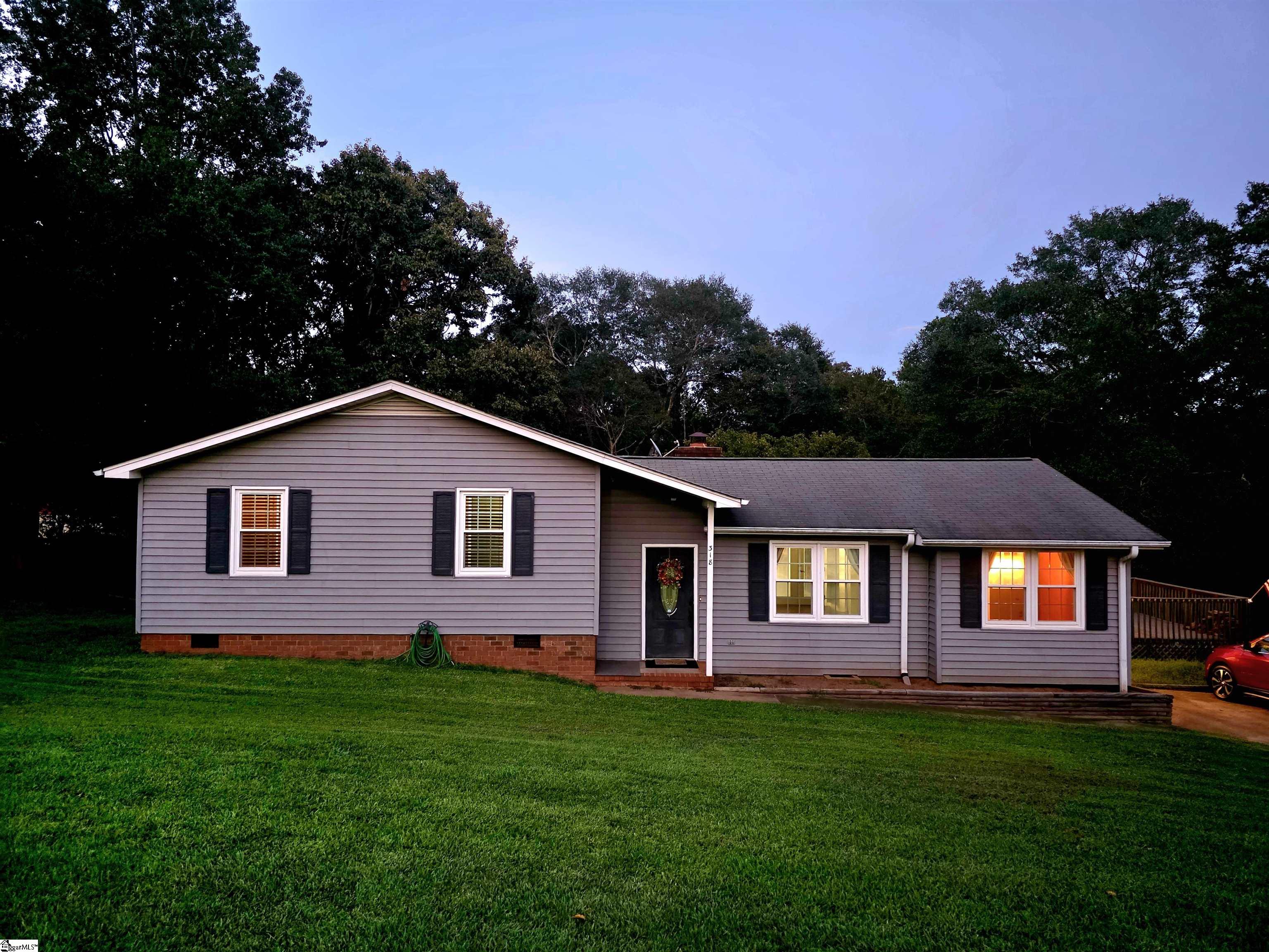 318 Country Glen Lane Pelzer, SC 29669