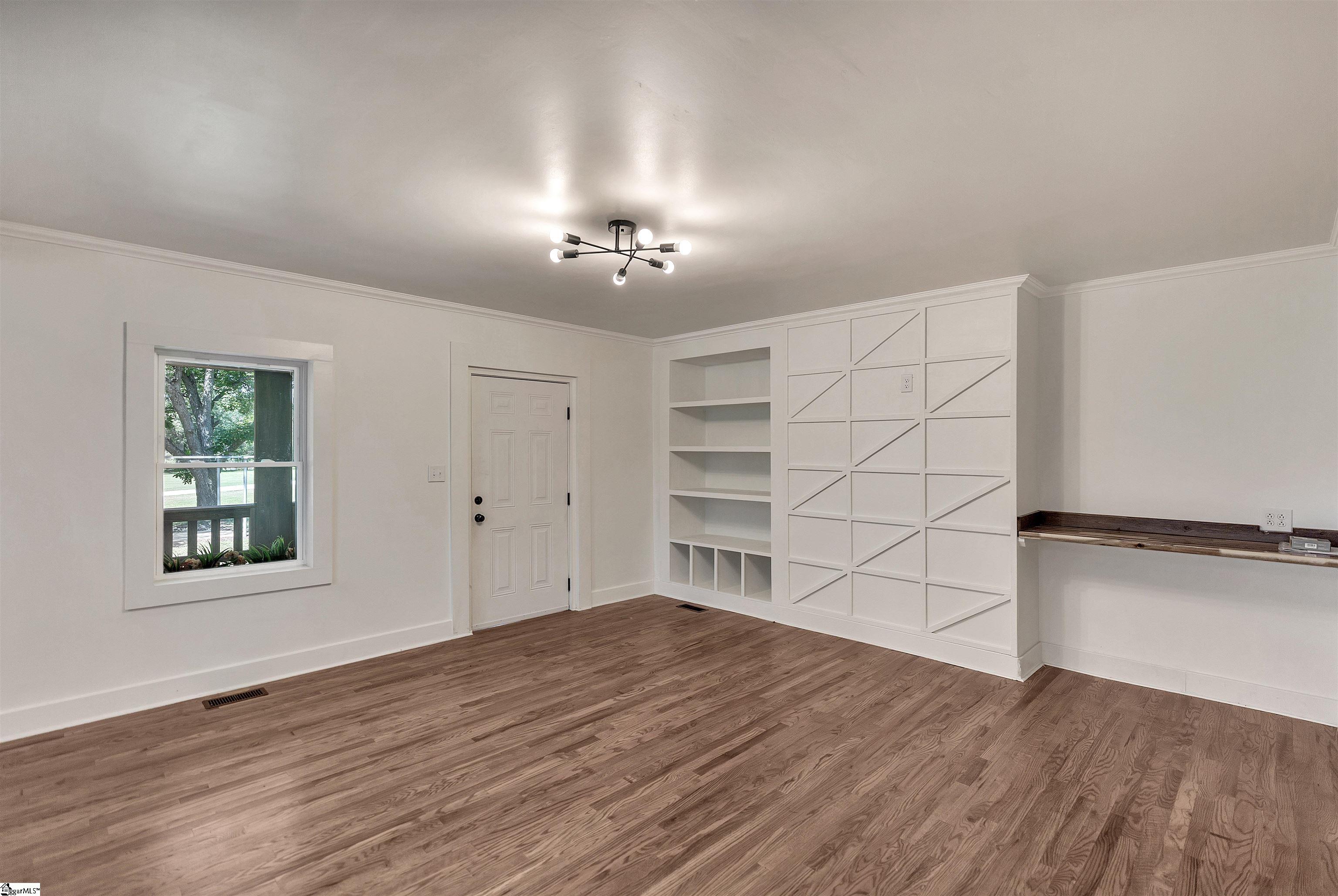 511 Broad Street Iva, SC 29655