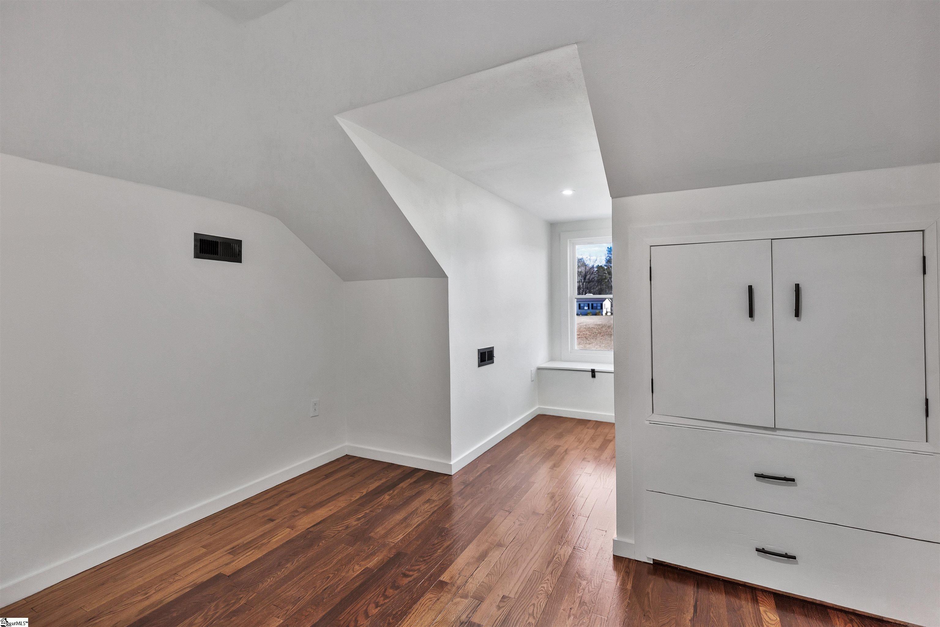 511 Broad Street Iva, SC 29655