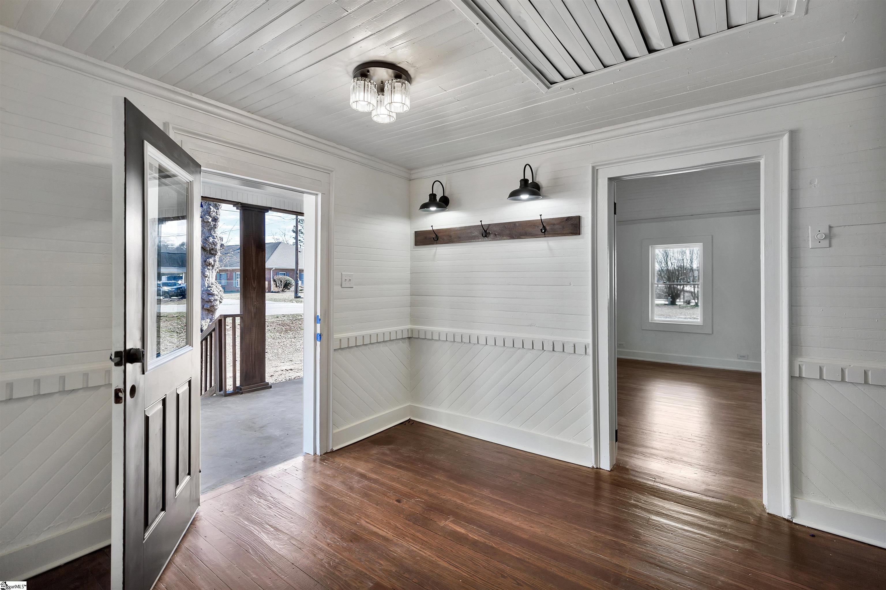 511 Broad Street Iva, SC 29655