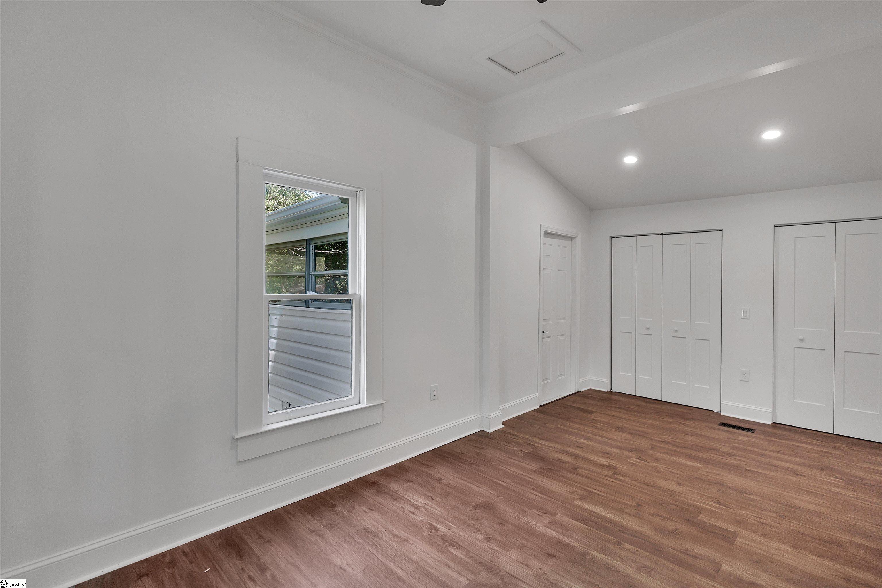 404 Hampton Street Iva, SC 29655