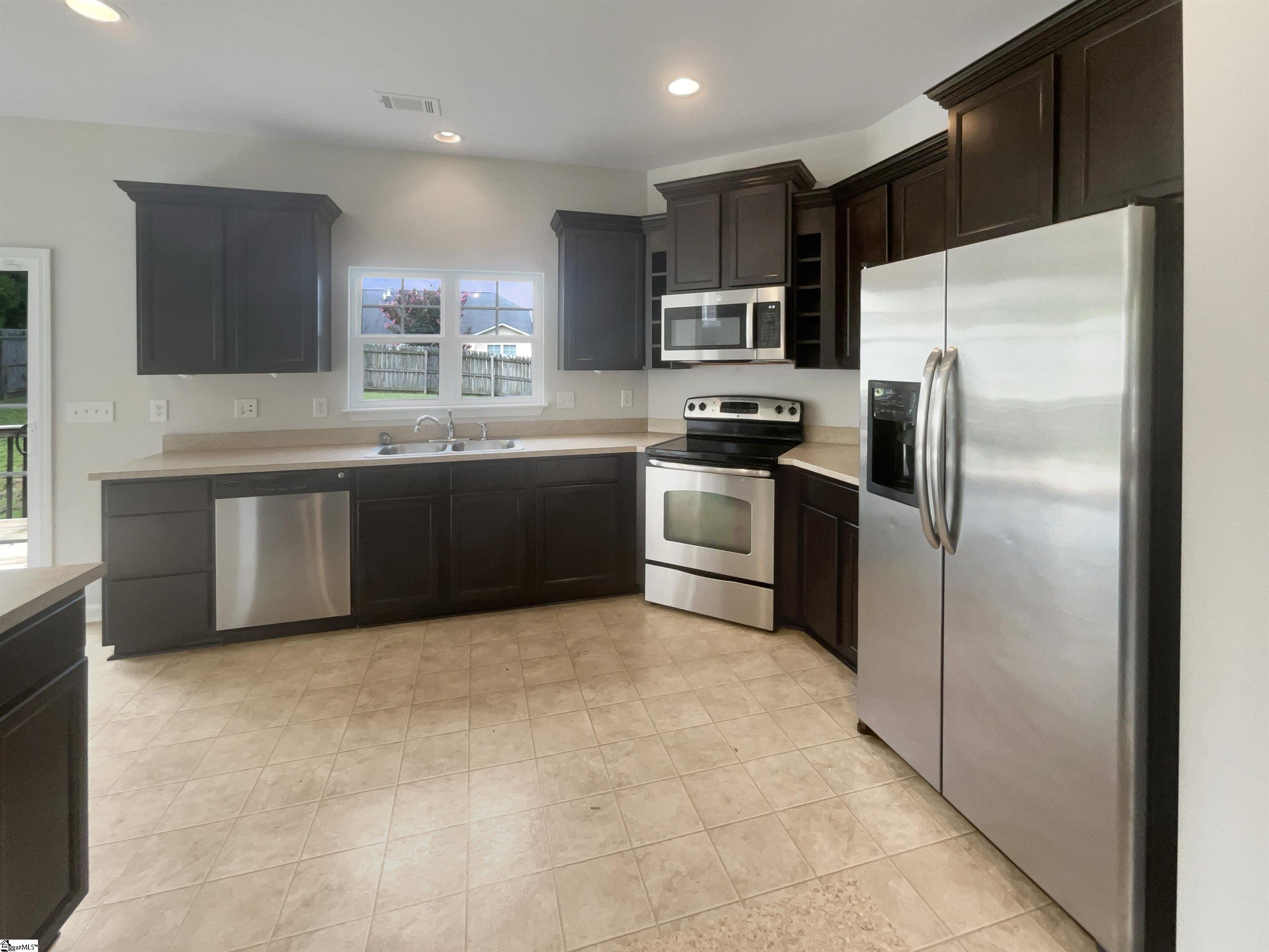 272 Stonewood Crossing Drive Boiling Springs, SC 29316
