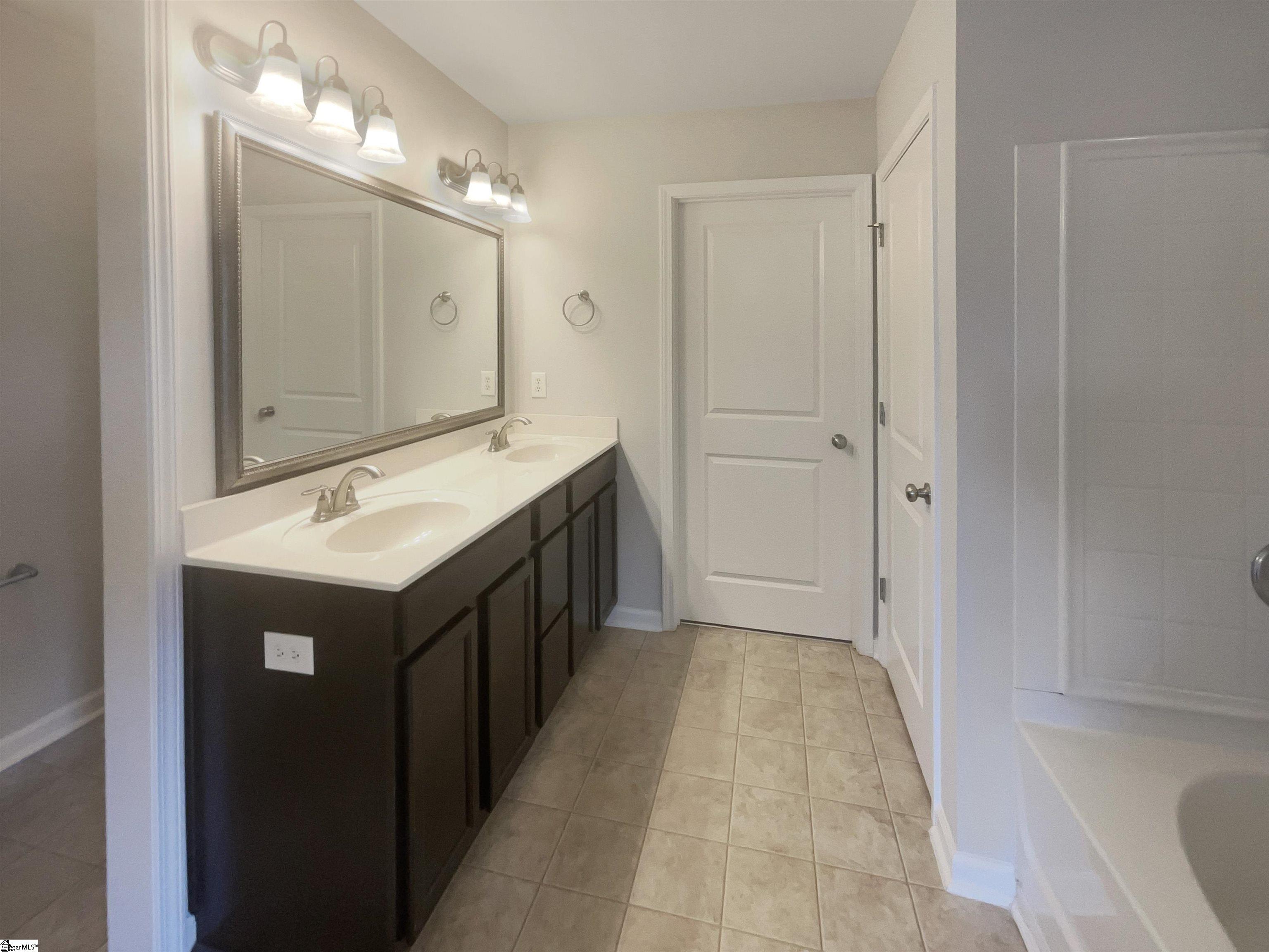 272 Stonewood Crossing Drive Boiling Springs, SC 29316