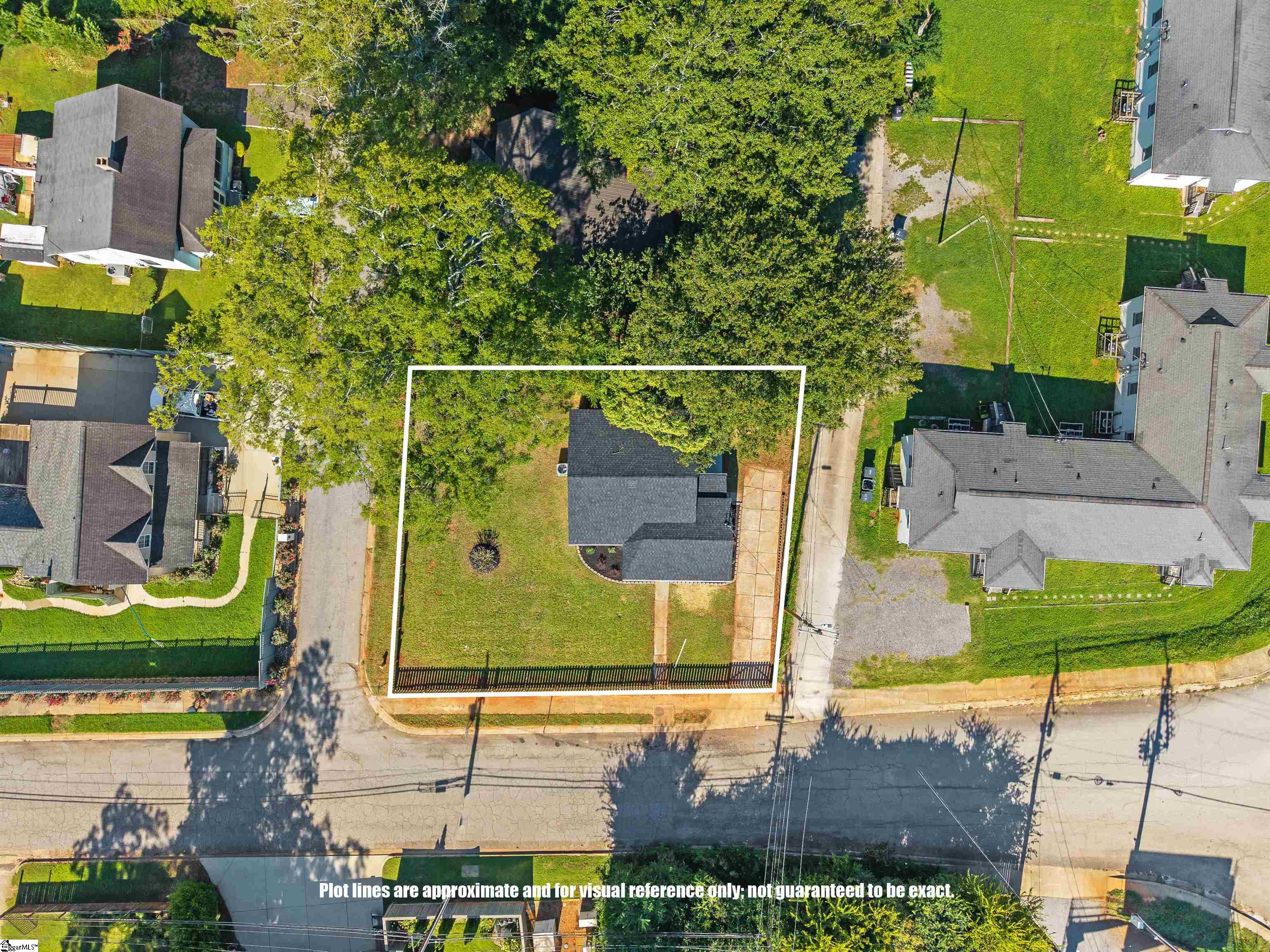 31 Hellams Street Greenville, SC 29611