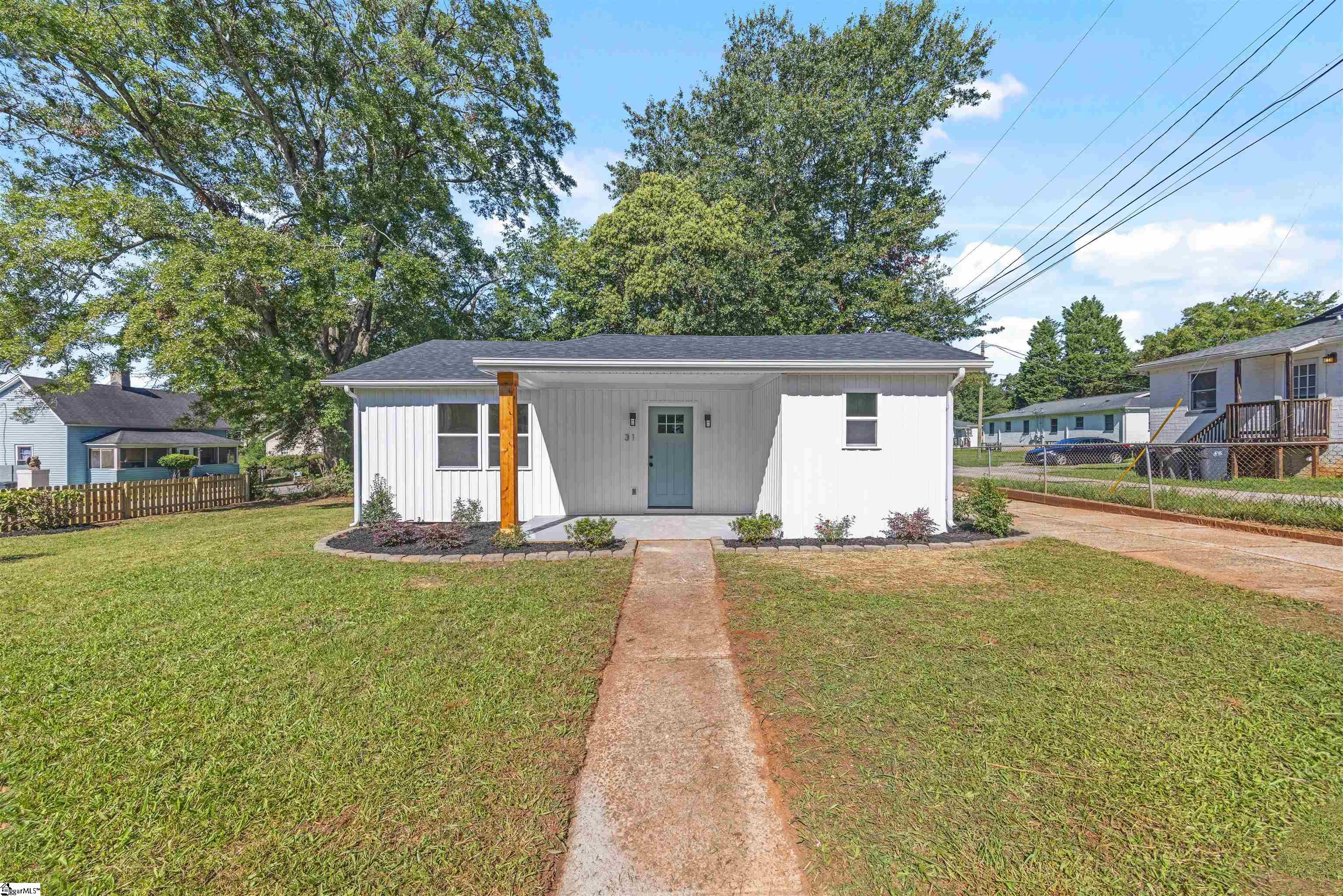 31 Hellams Street Greenville, SC 29611