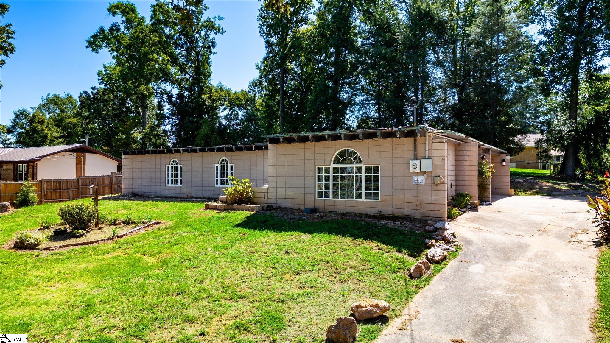 416 Sherwood Drive Seneca, SC 29678-4426