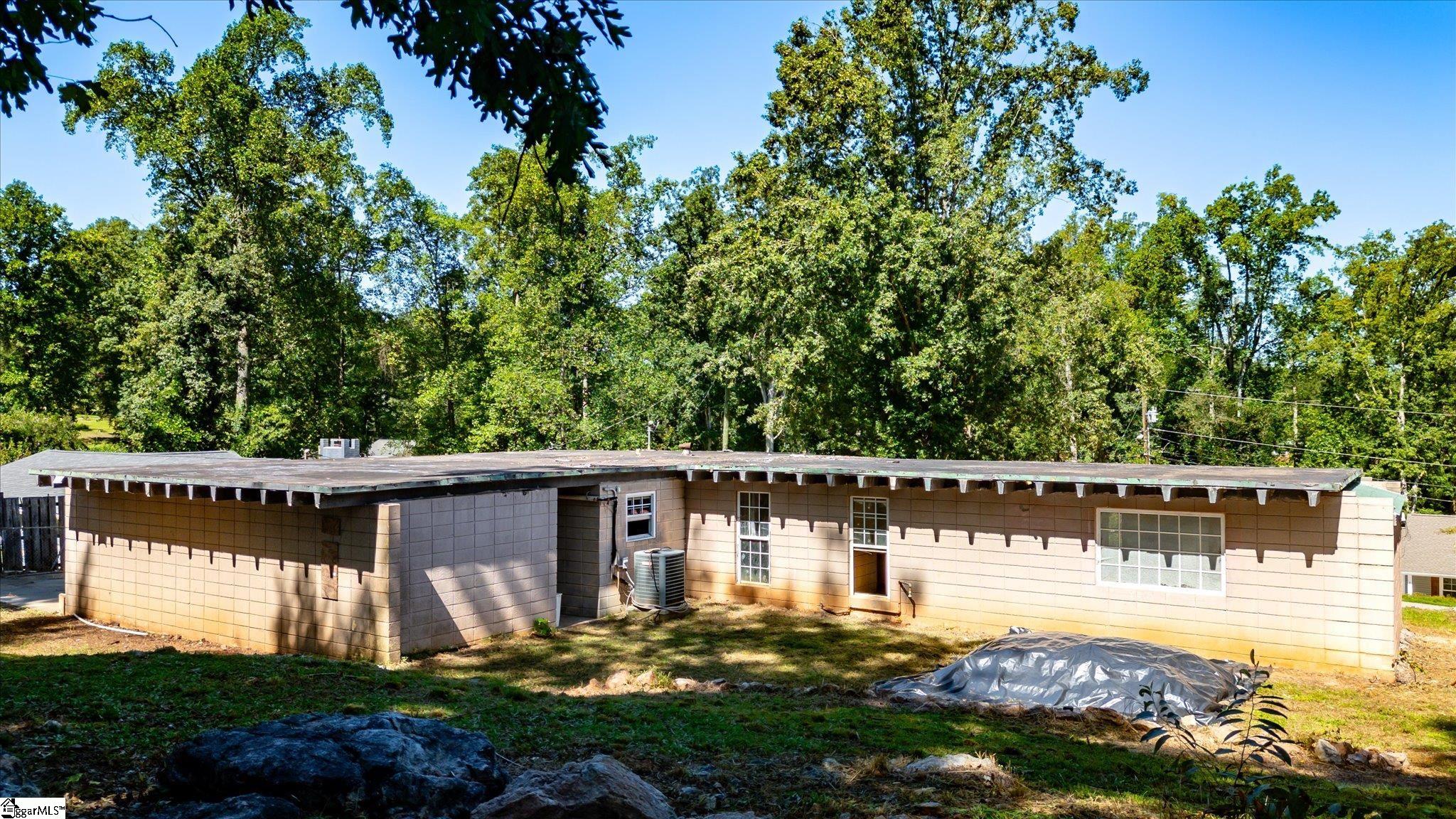 416 Sherwood Drive Seneca, SC 29678-4426