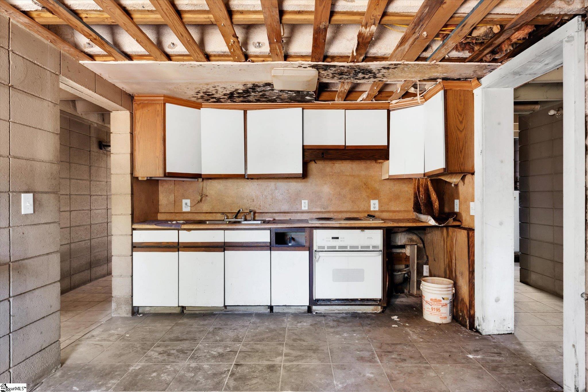 416 Sherwood Drive Seneca, SC 29678-4426