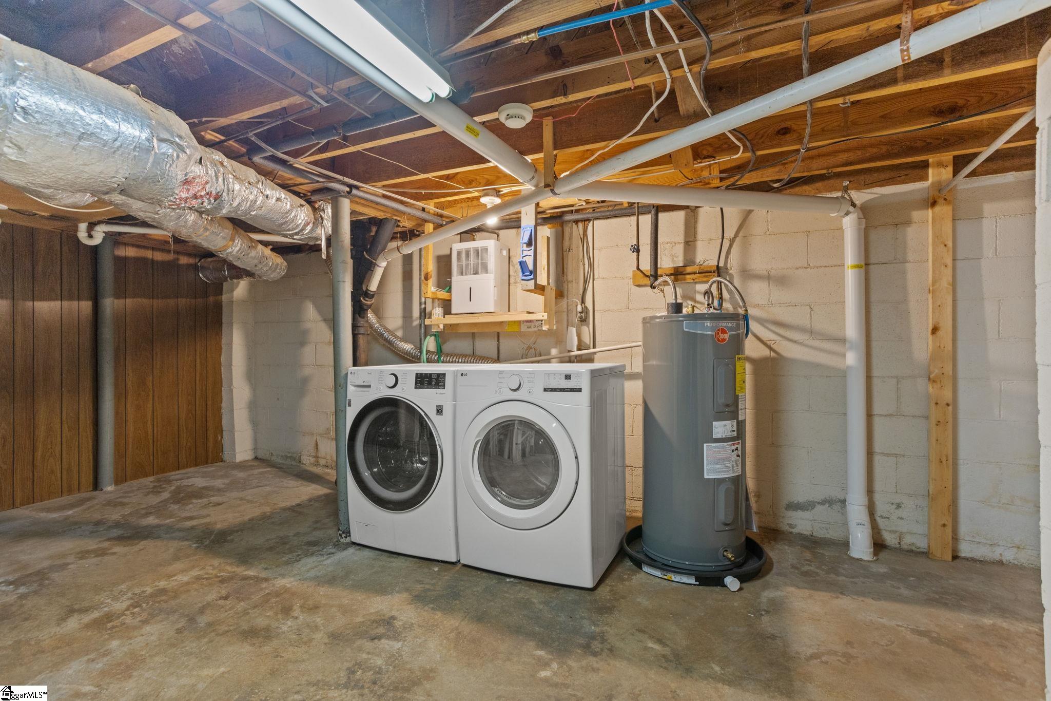 108 Robin Hood Road Greenville, SC 29607