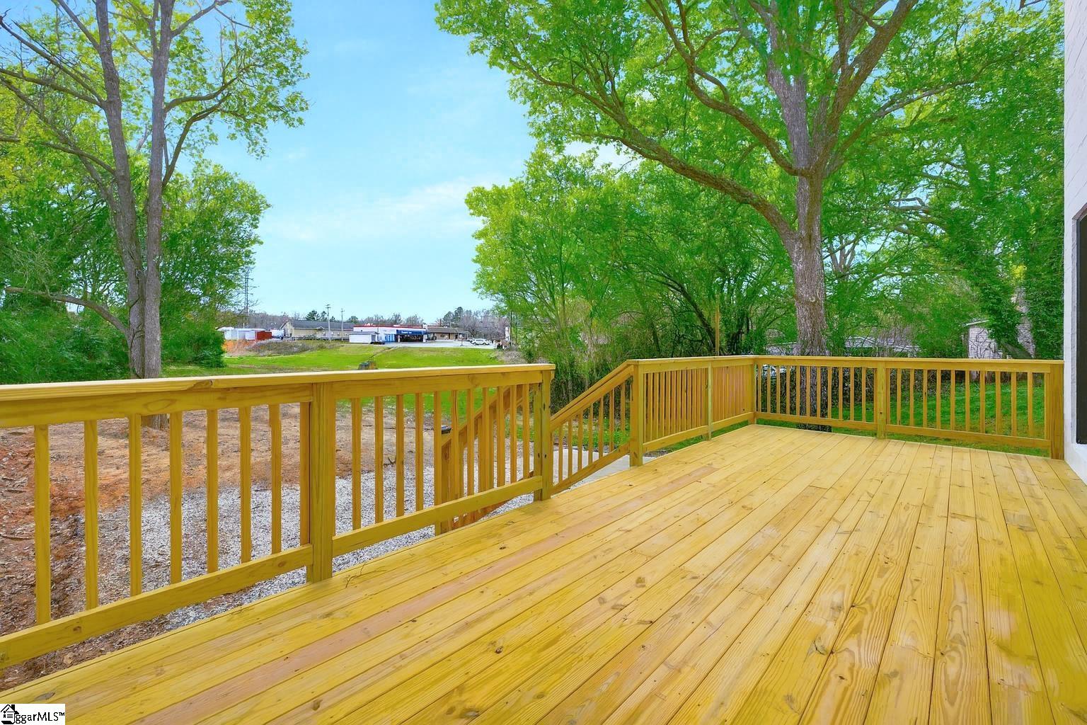405 Hunters Court Laurens, SC 29360