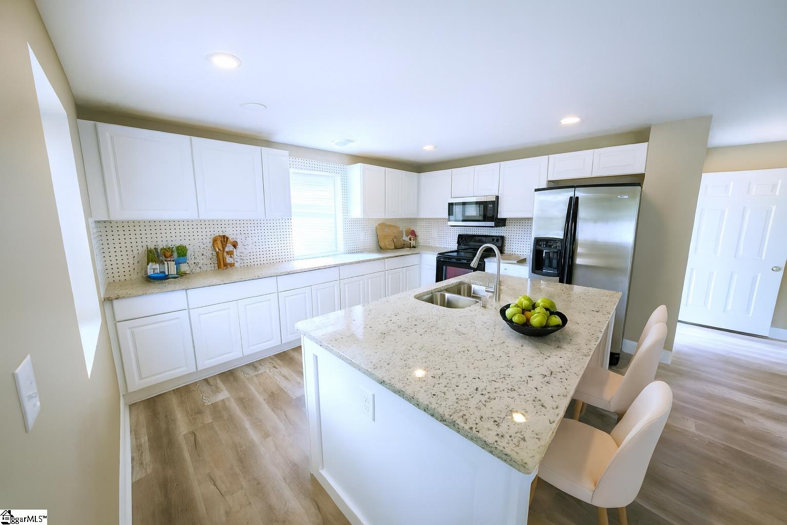 405 Hunters Court Laurens, SC 29360