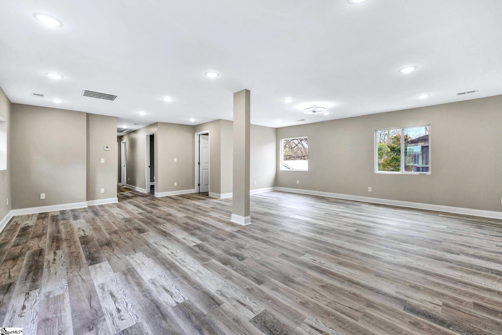 405 Hunters Court Laurens, SC 29360