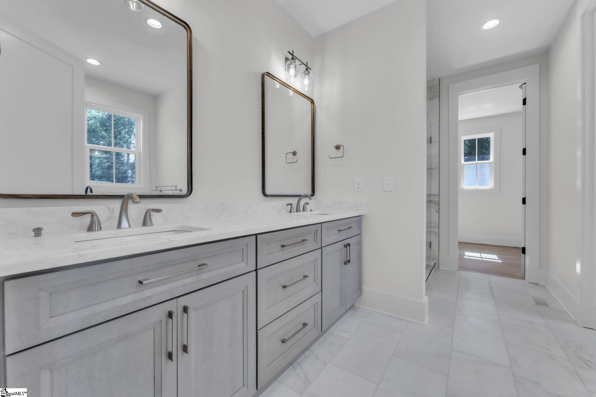 5 Thistle Brook Court Greenville, SC 29615