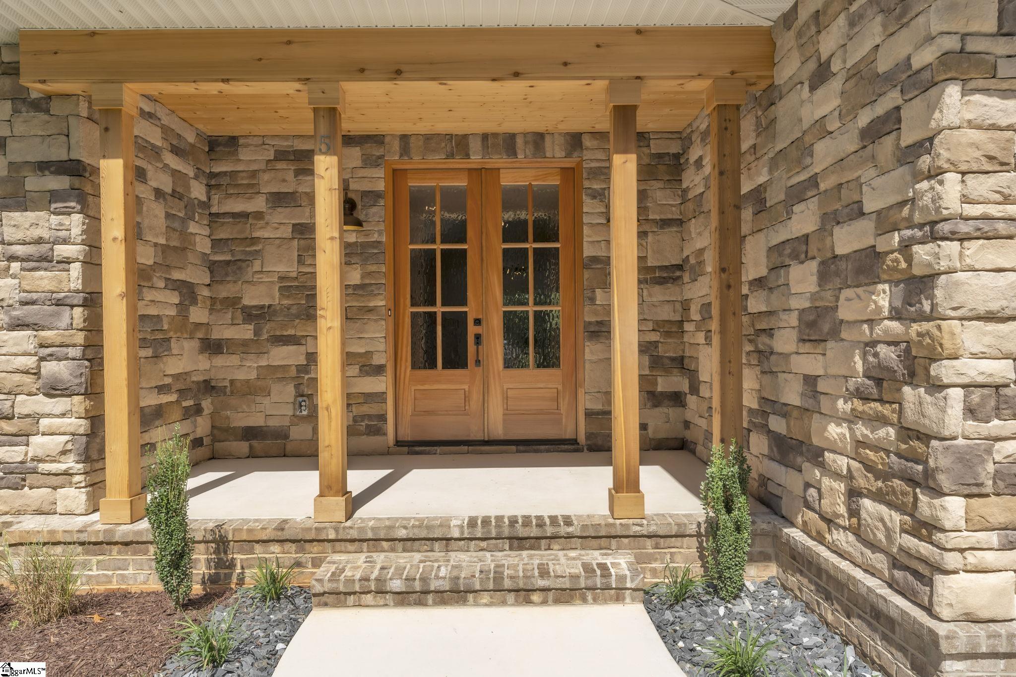 5 Thistle Brook Court Greenville, SC 29615