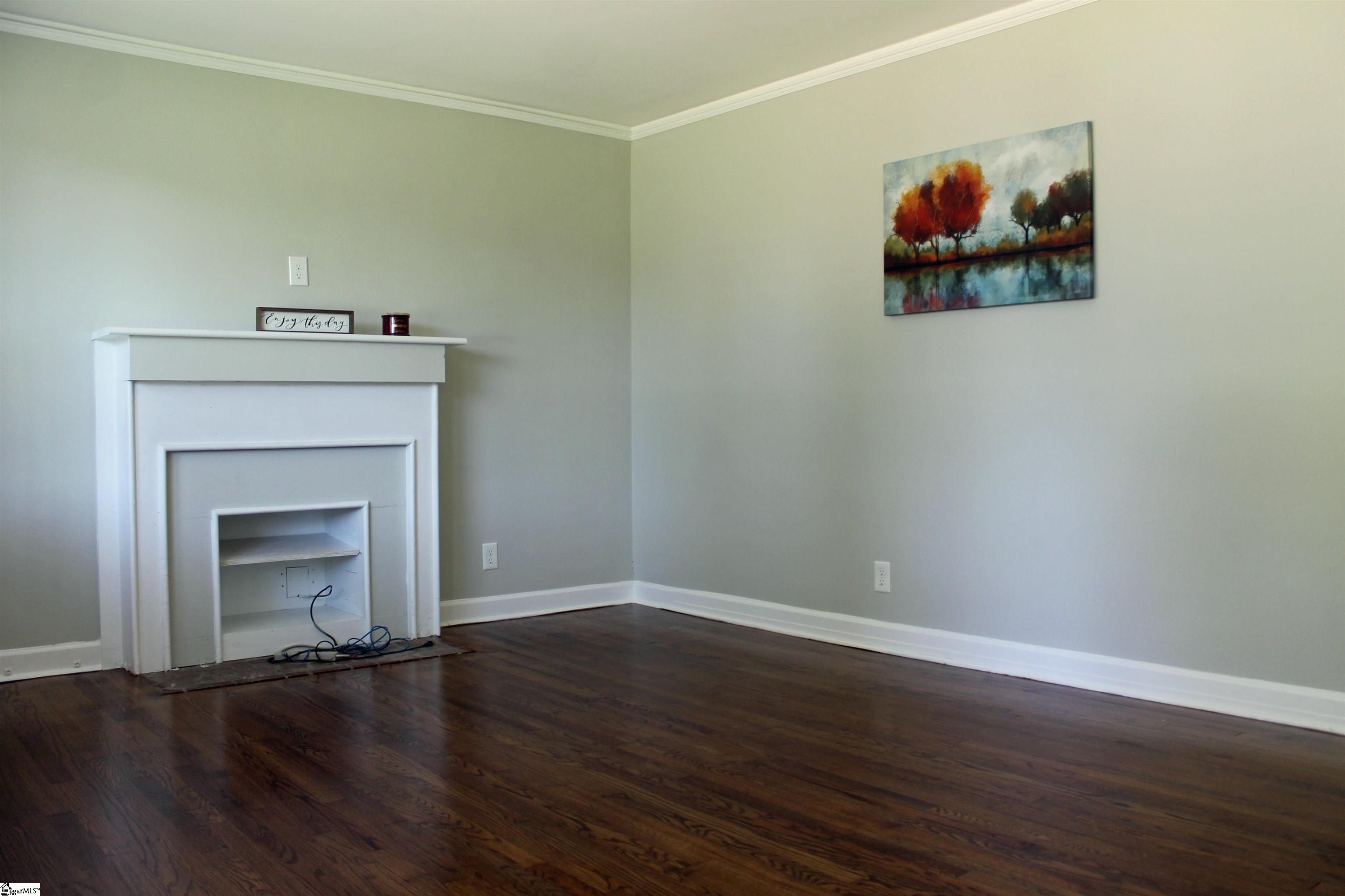 105 Vale Street Greenville, SC 29617-3136