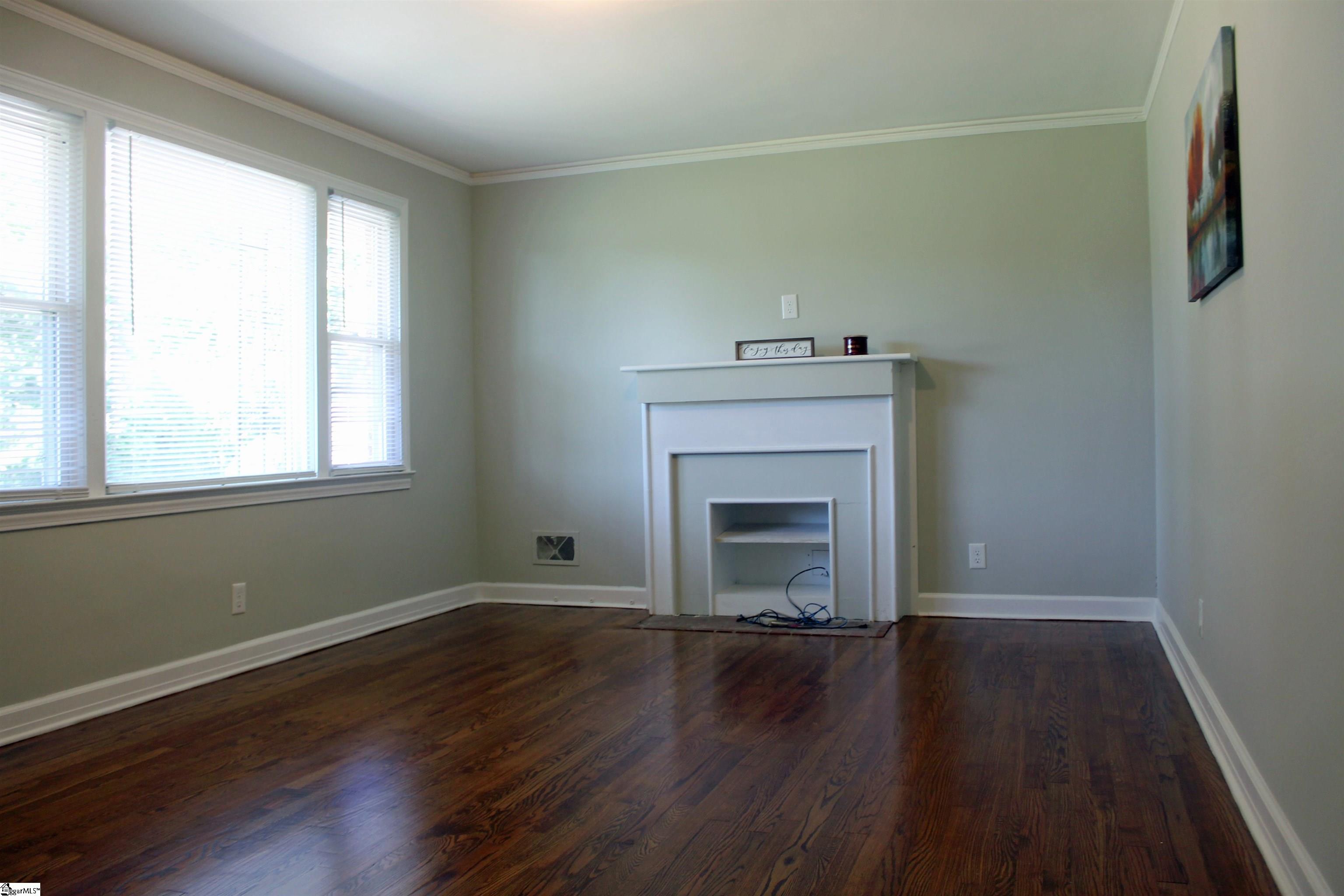 105 Vale Street Greenville, SC 29617-3136