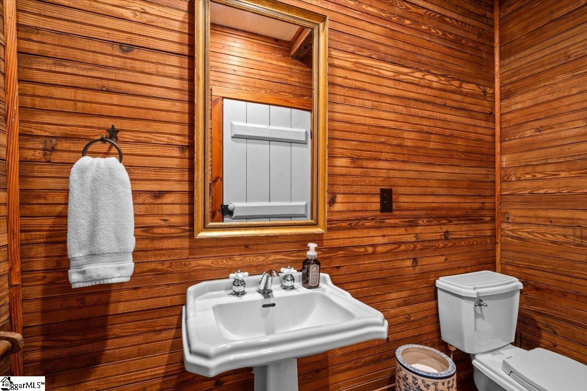 160 Duffs Mountain Road Marietta, SC 29661