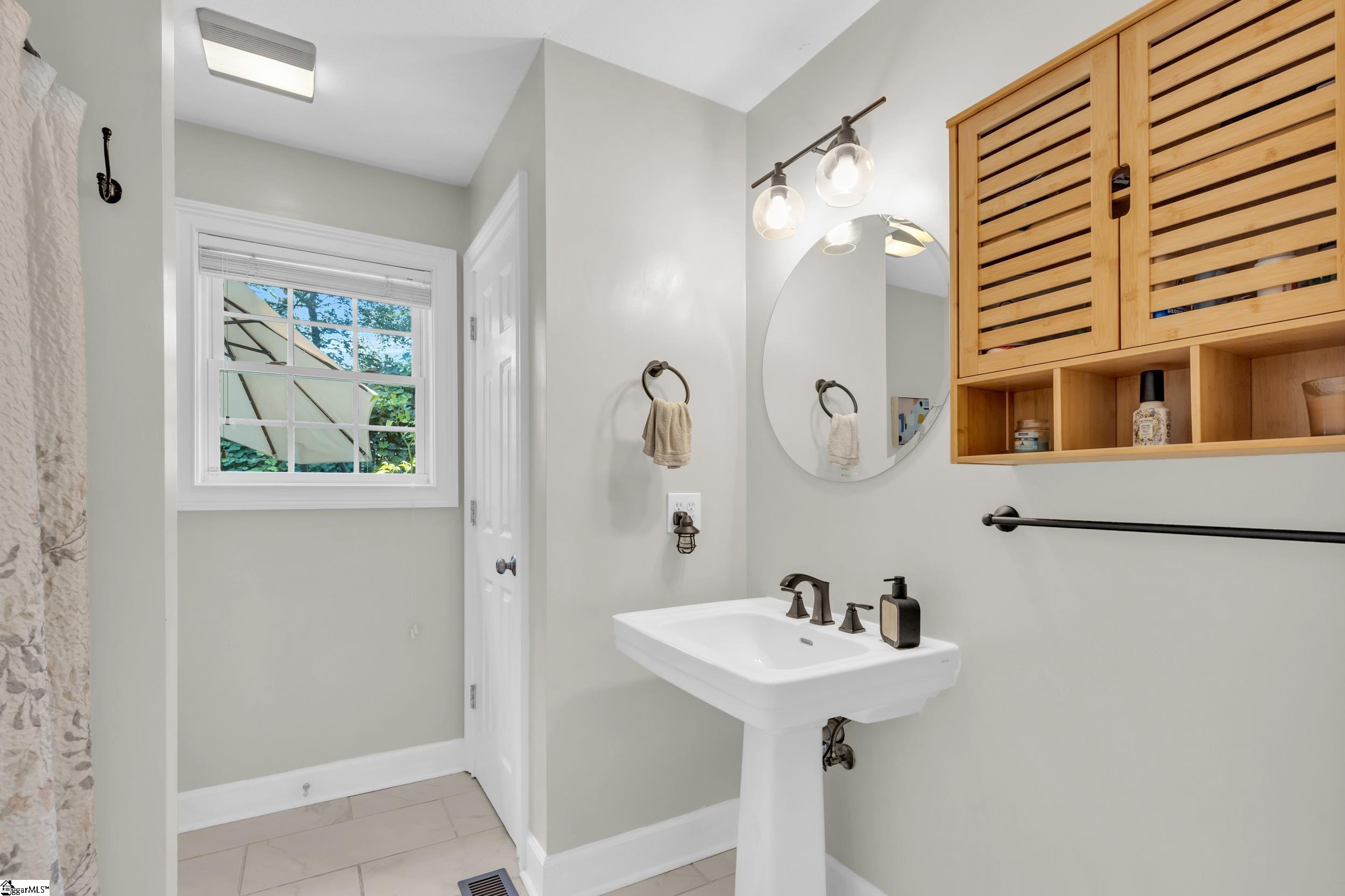 12010 W Camelia Lane Seneca, SC 29678