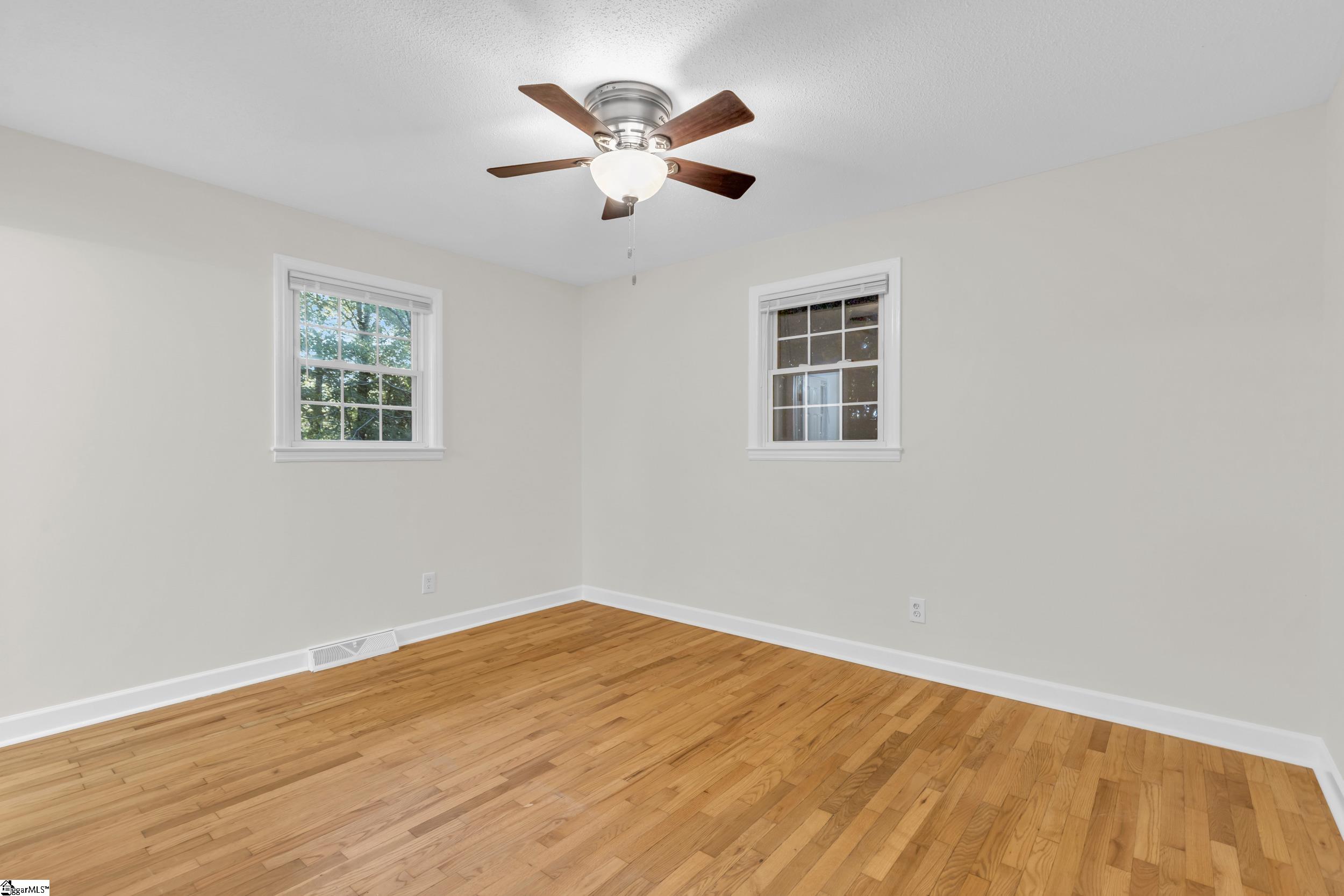 5 Lilac Street Greenville, SC 29617-2627