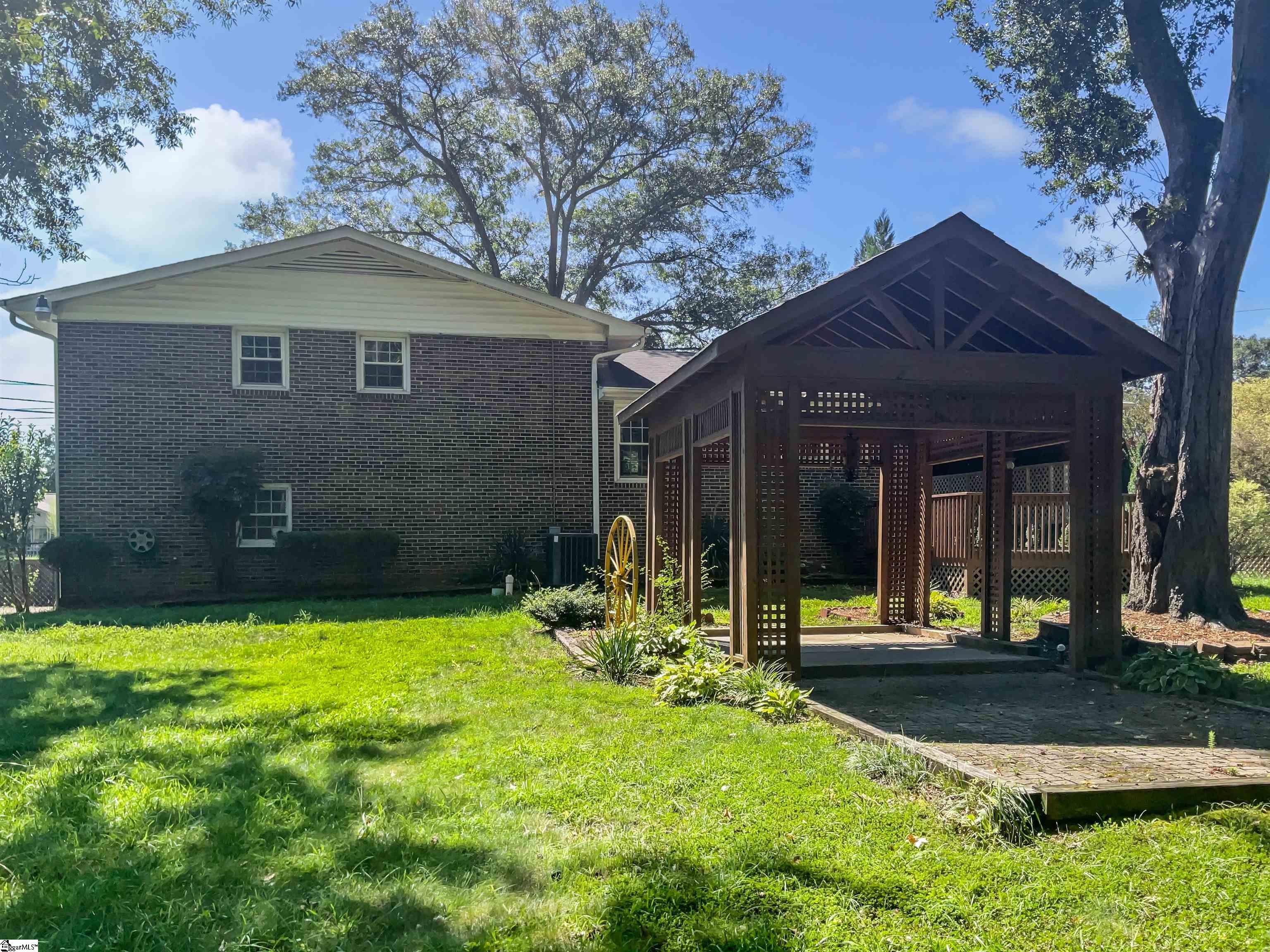 4 Delray Alley Greenville, SC 29617