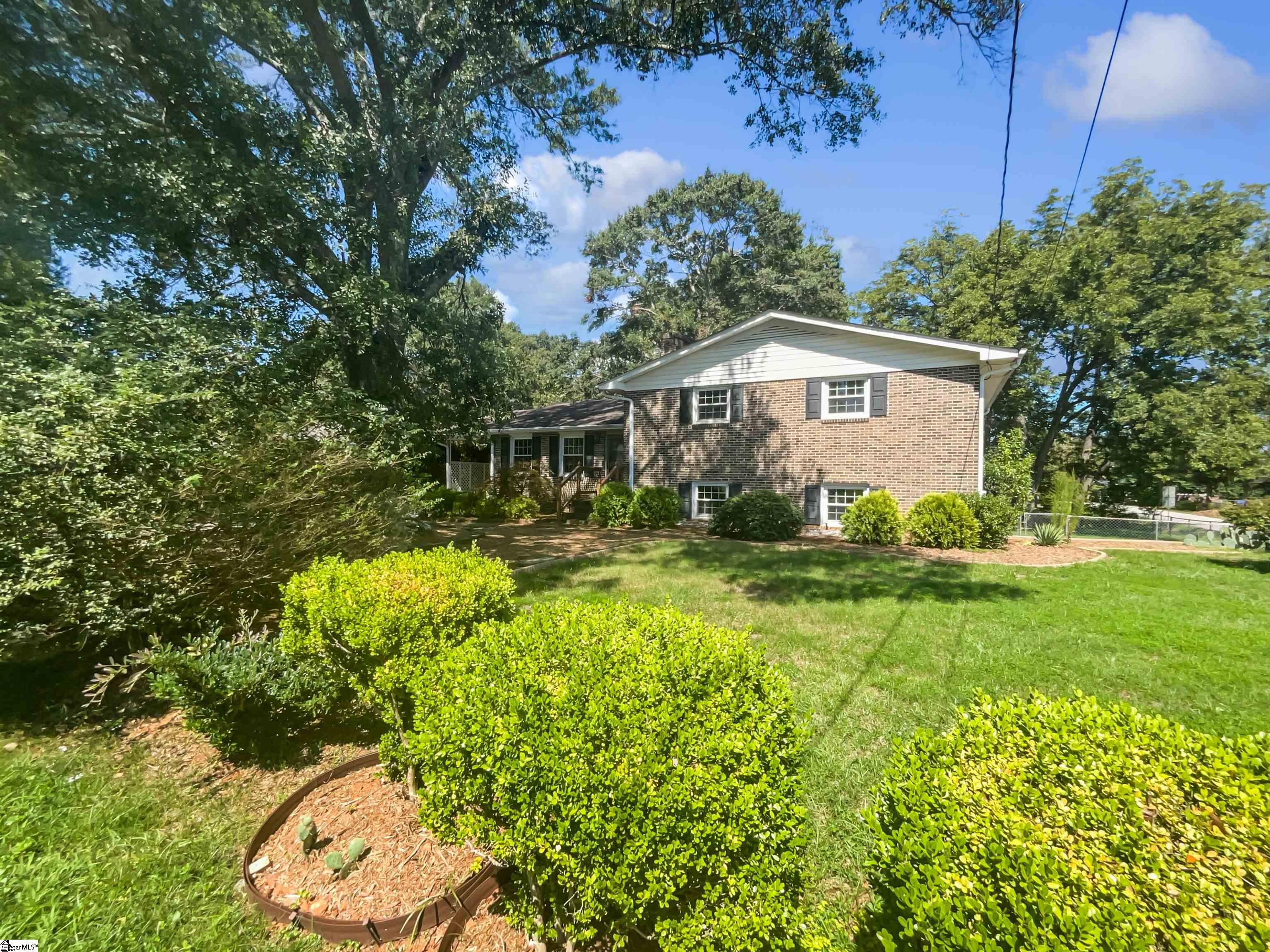 4 Delray Alley Greenville, SC 29617