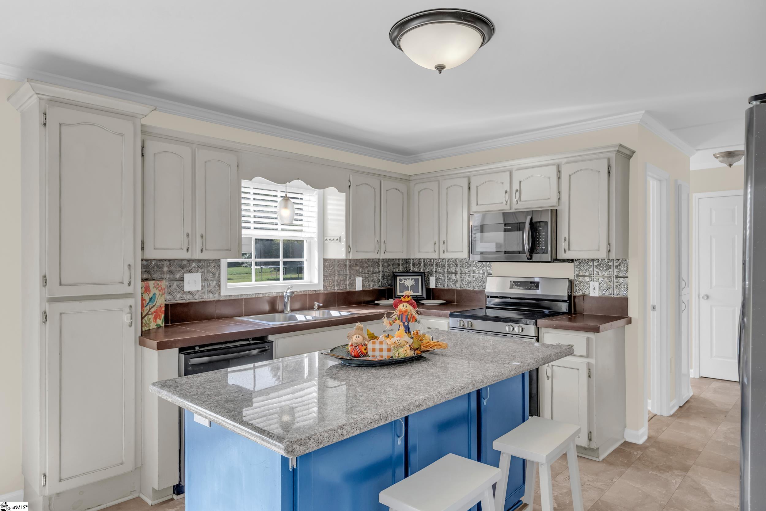 311 Wilkins Cove Court Inman, SC 29349