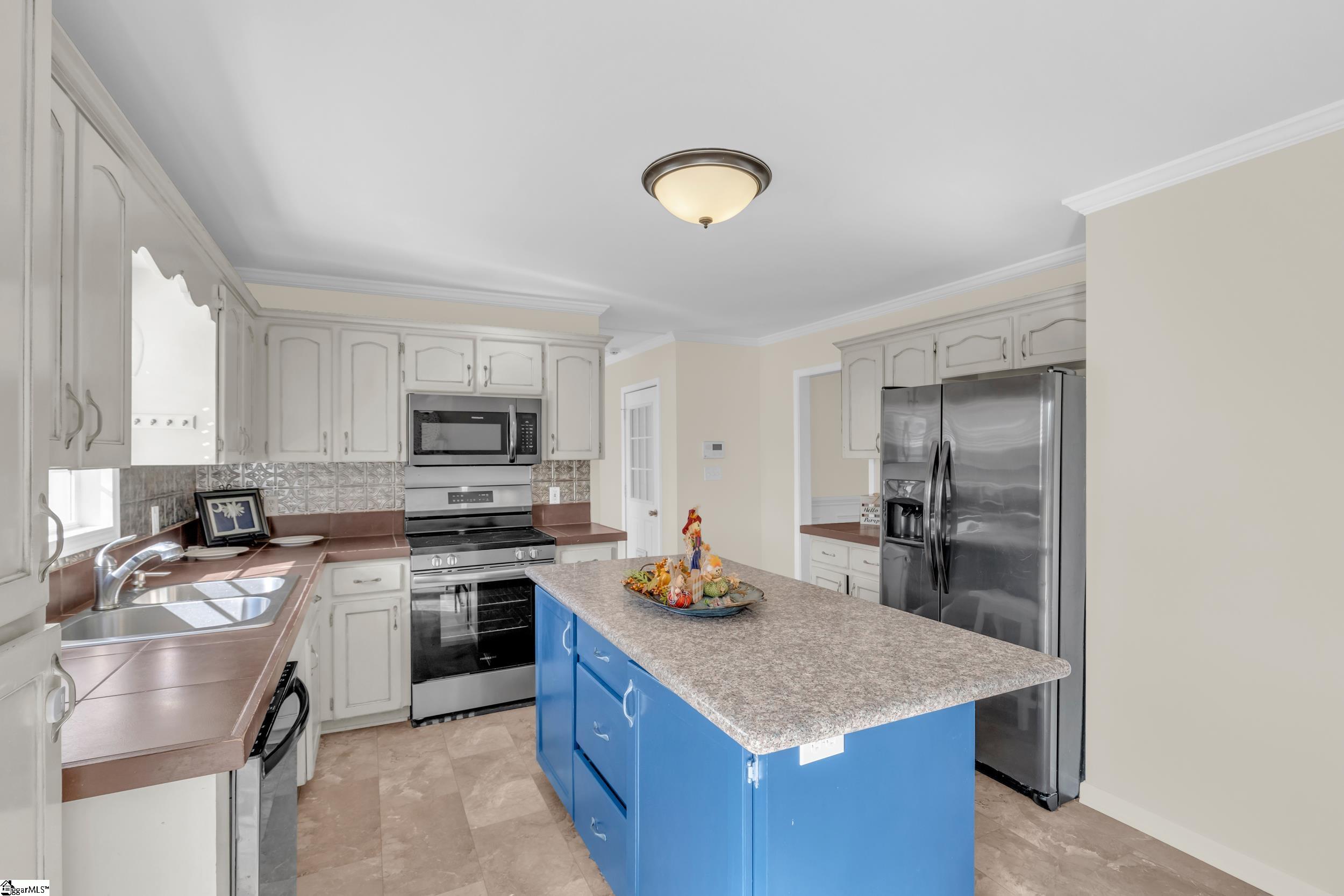 311 Wilkins Cove Court Inman, SC 29349