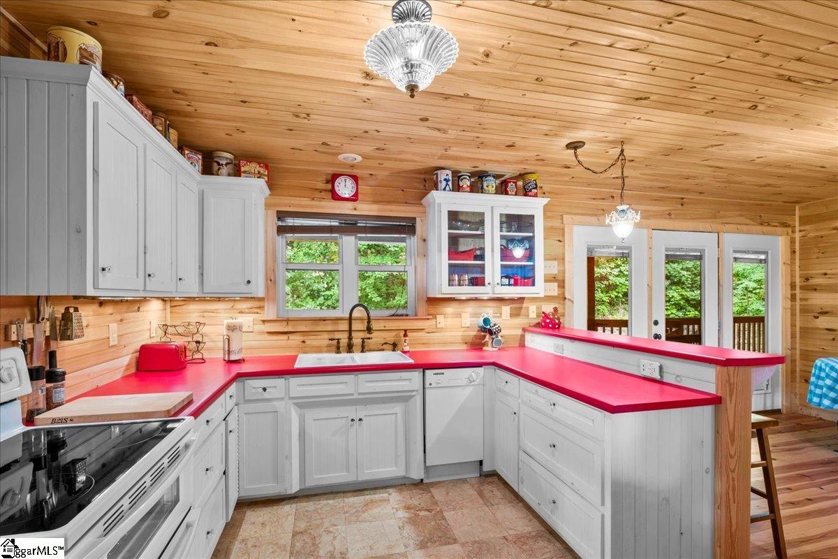 80 Rosemond Road Cleveland, SC 29635