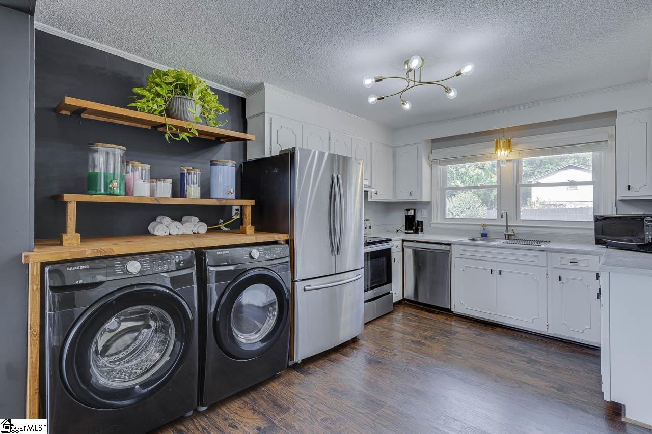 24 Maudie Street Greenville, SC 29605