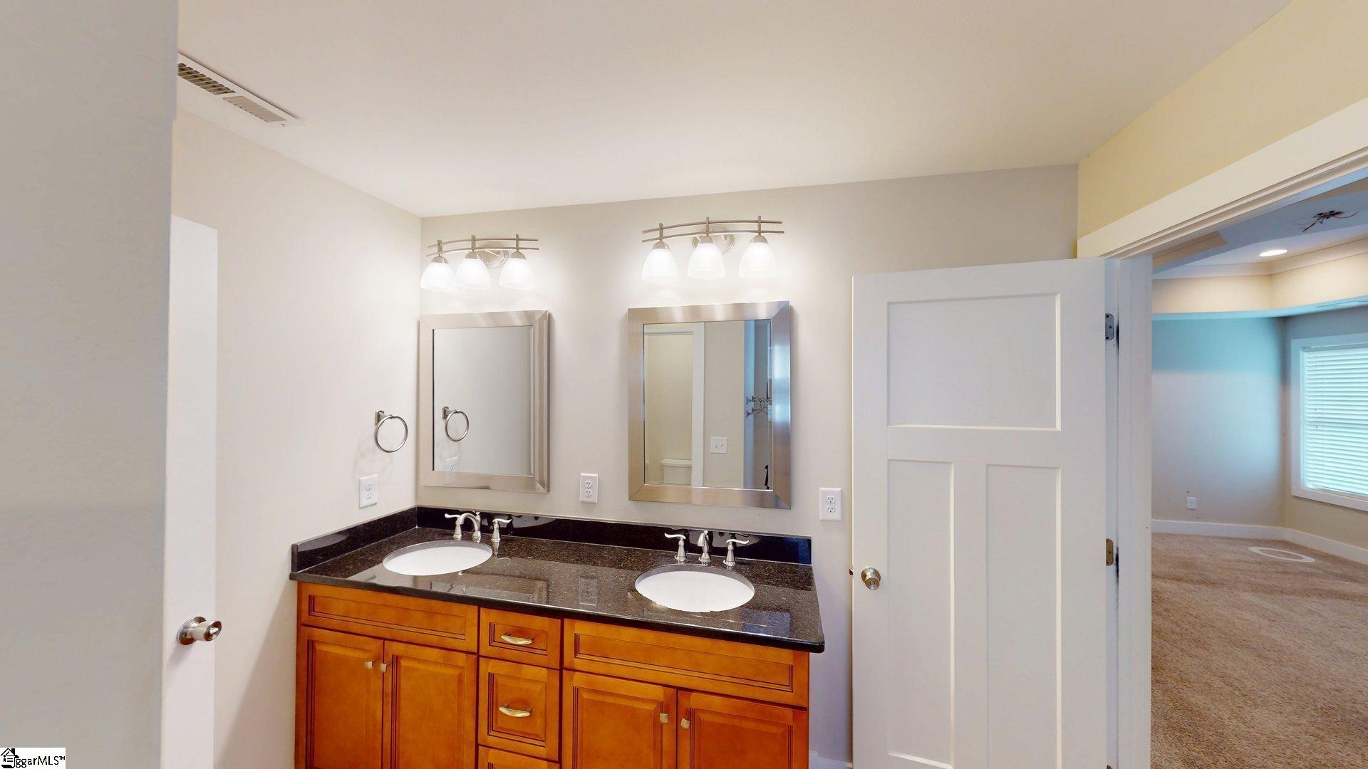 330 Saddlers Run Chesnee, SC 29323