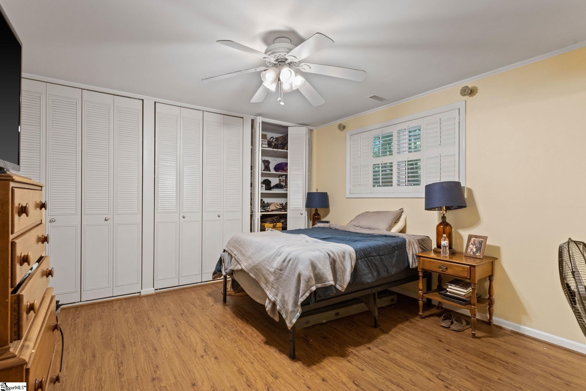 23 Richwood Drive Greenville, SC 29607