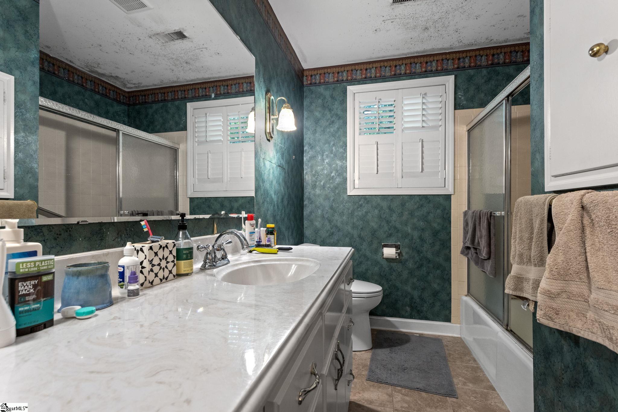 23 Richwood Drive Greenville, SC 29607