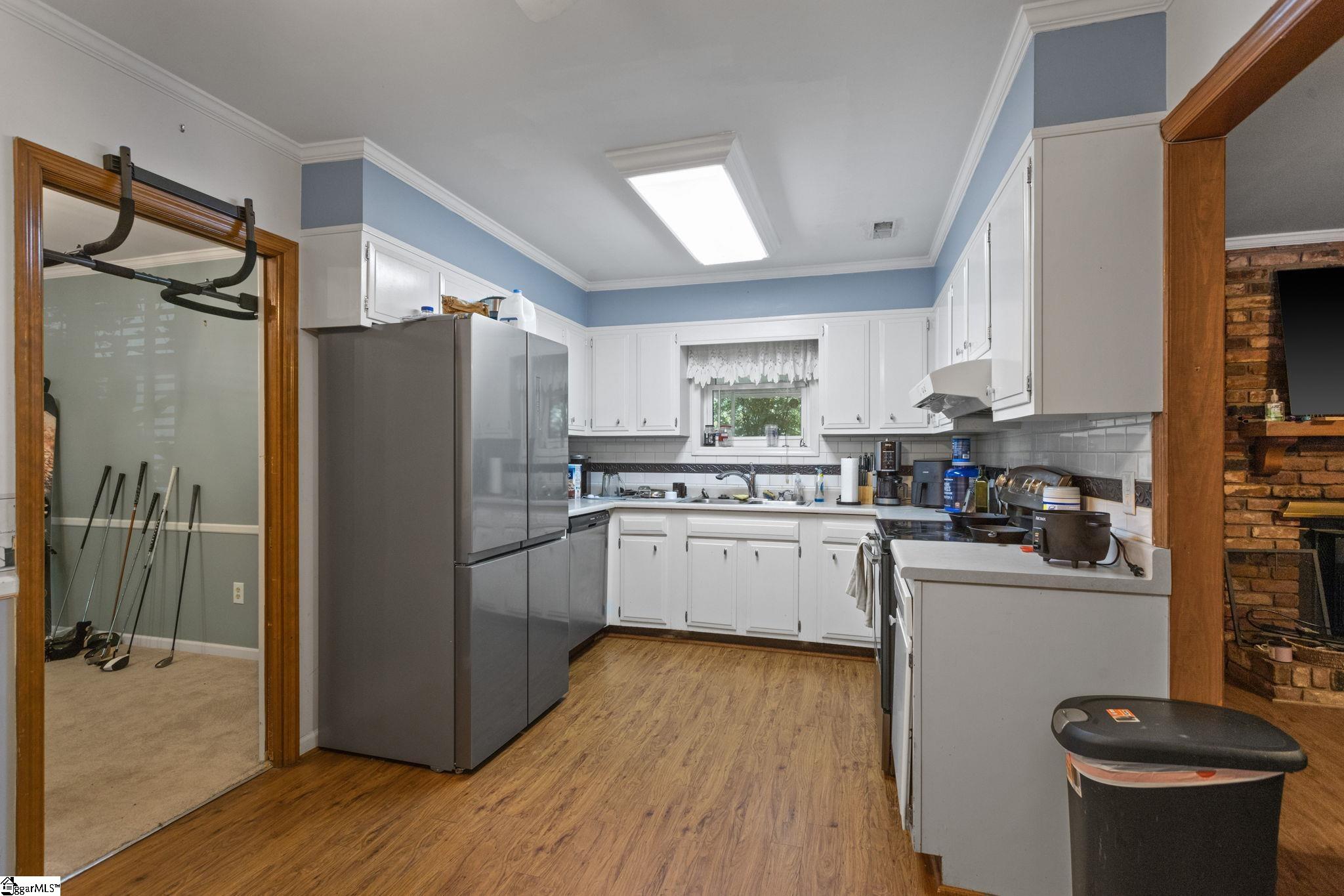 23 Richwood Drive Greenville, SC 29607