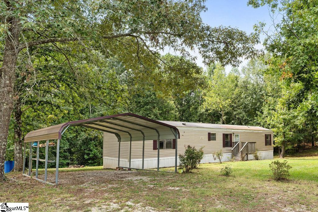 186 Corry Road Blacksburg, SC 29702