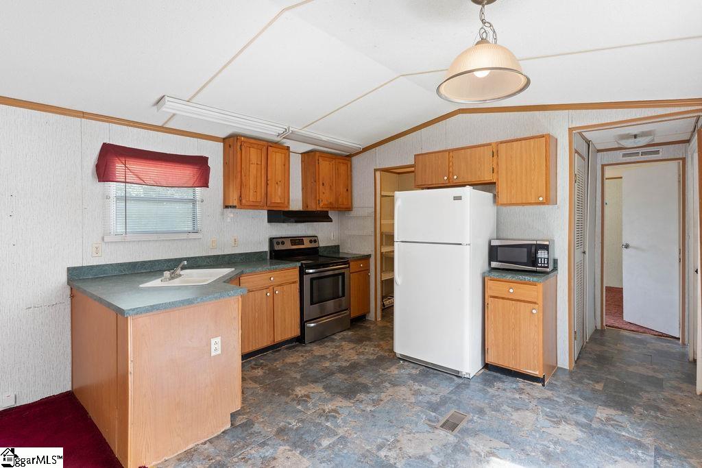 186 Corry Road Blacksburg, SC 29702
