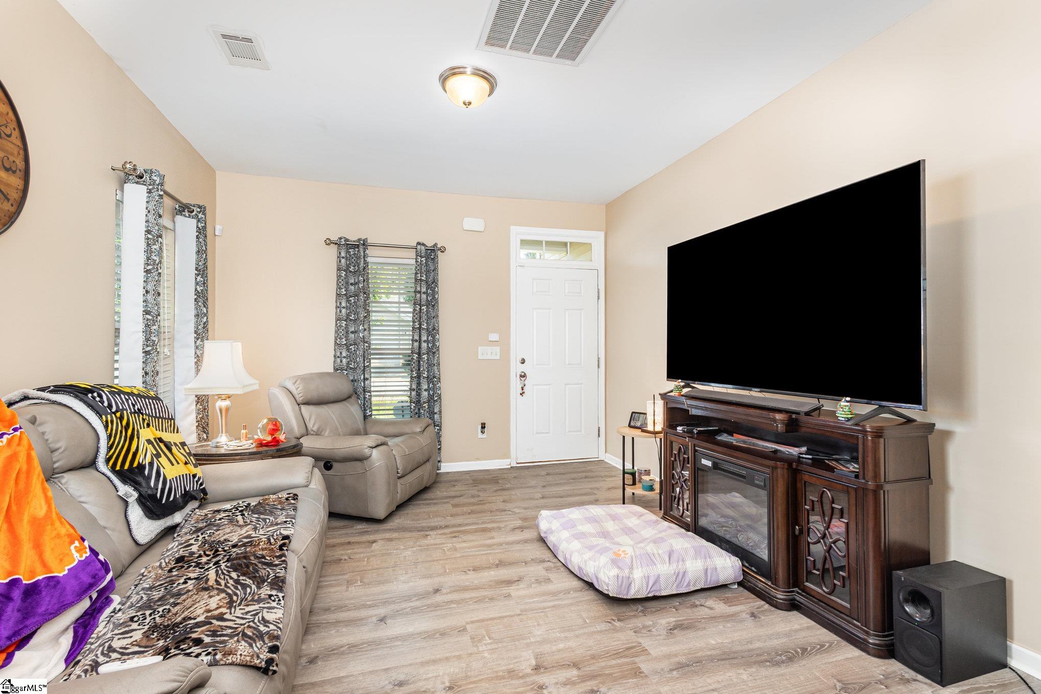 214 Rivers Edge Circle Simpsonville, SC 29680
