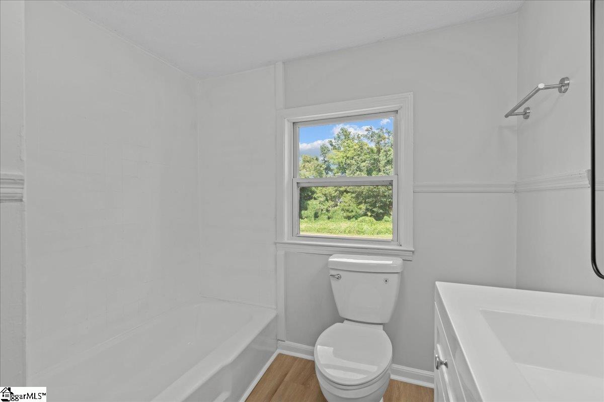 61 Carver Street Wellford, SC 29385