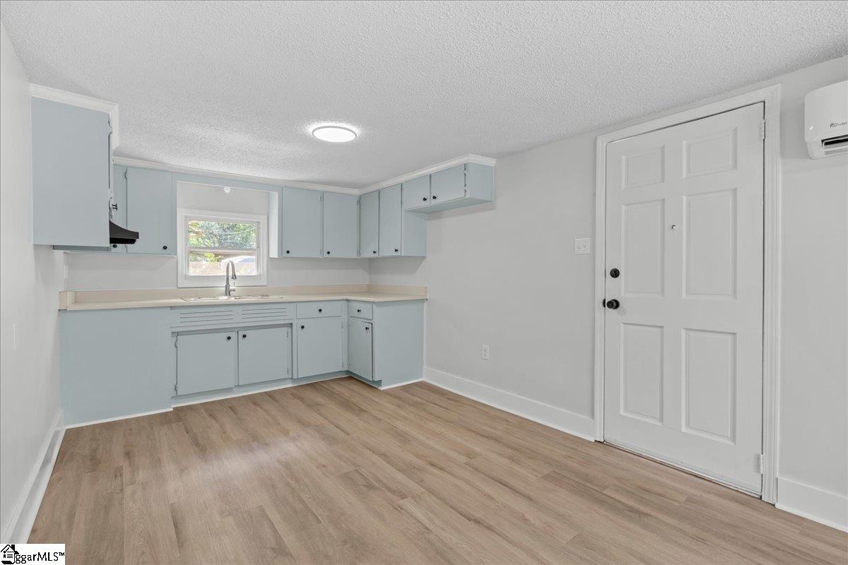 61 Carver Street Wellford, SC 29385